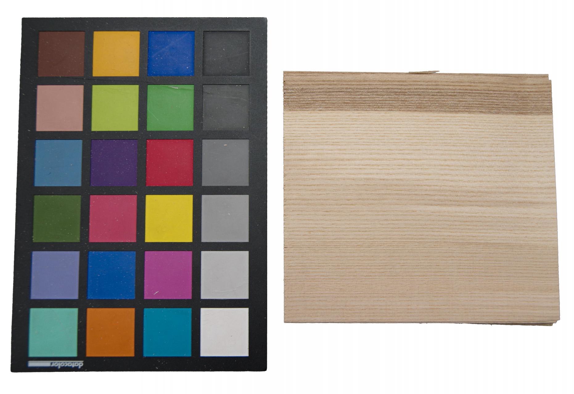 Esche Braunkern (Olivesche) -Furnier (0,6mm) - 0,29m² (16Stk. x 14cm x 13cm)