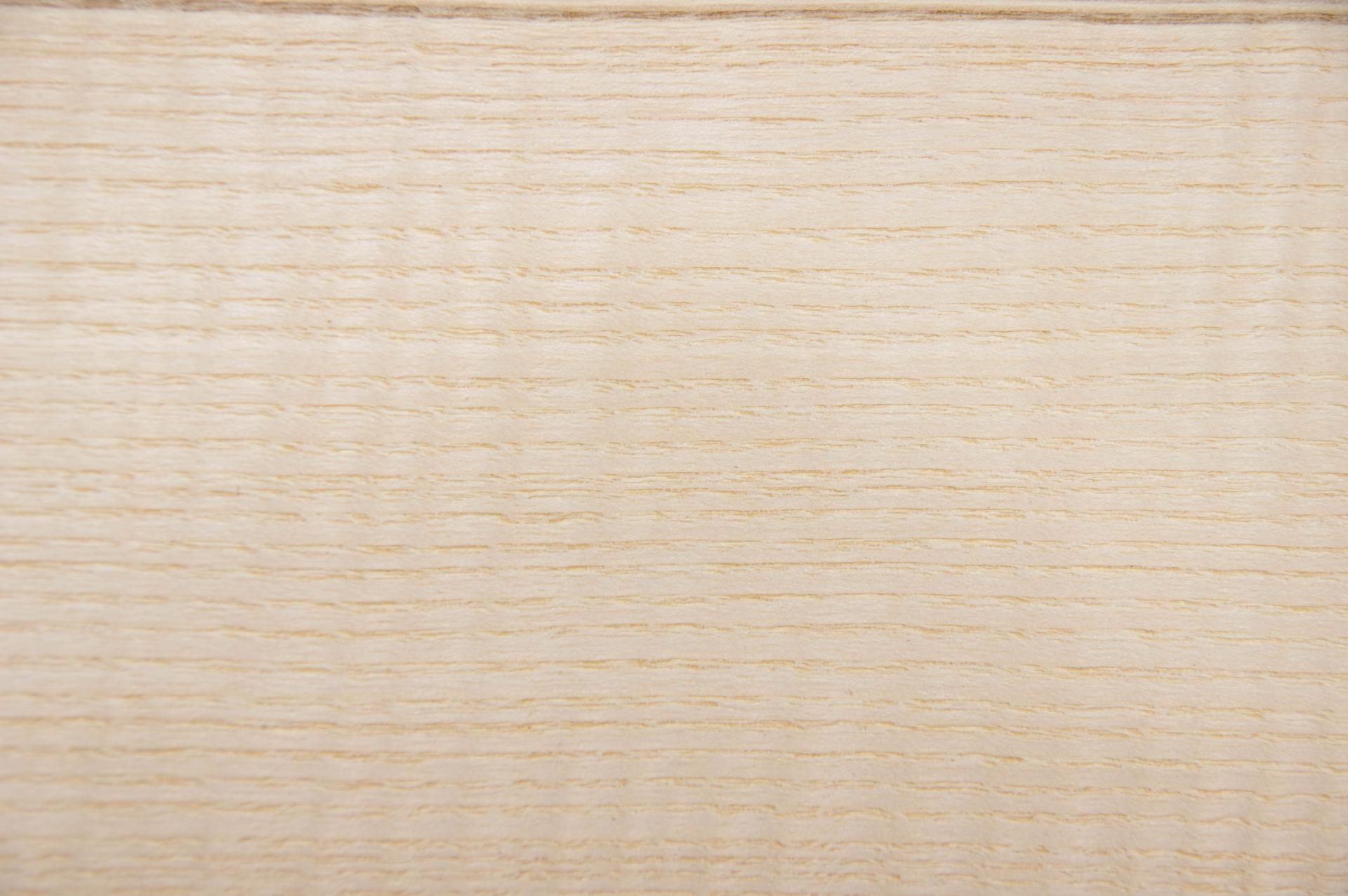 Figured White Ash, - veneer (0,6mm) - 3,28m² (32pcs. x 114cm x 9cm)