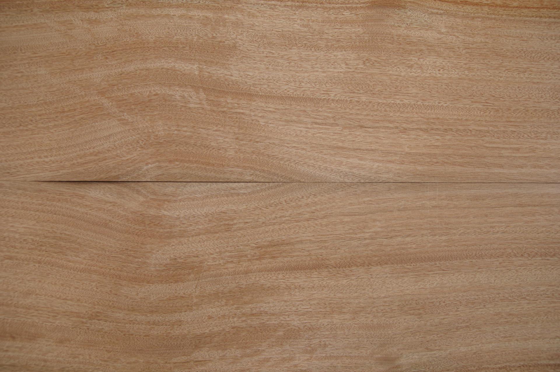 Gabun-Mahagoni, Okoumé -Furnier (0,6mm) - 9,6m² (15Stk. x 237cm x 27cm)