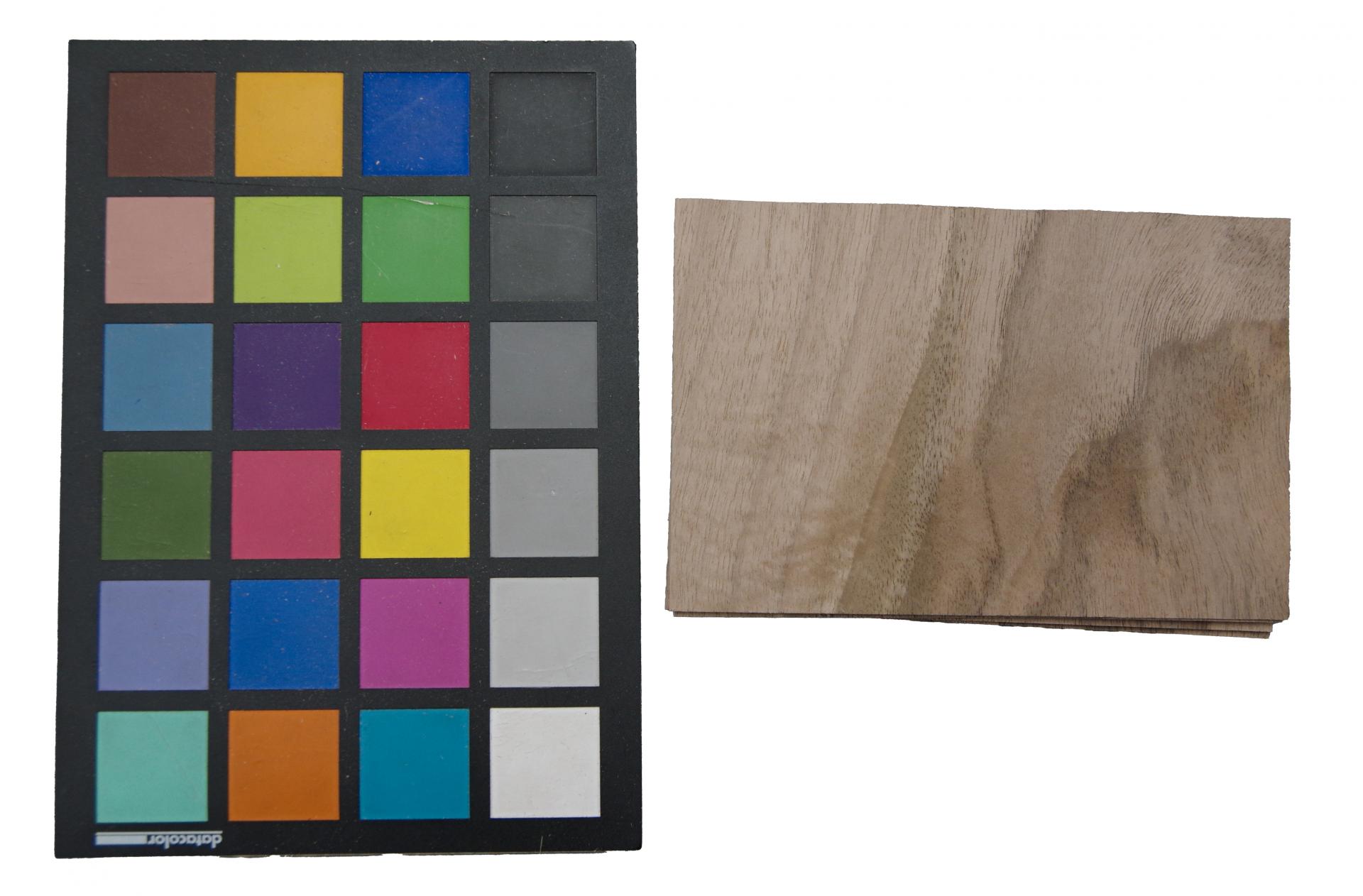 Nussbaum, europäischer -Furnier (0,9mm) - 0,07m² (5Stk. x 10cm x 14cm)