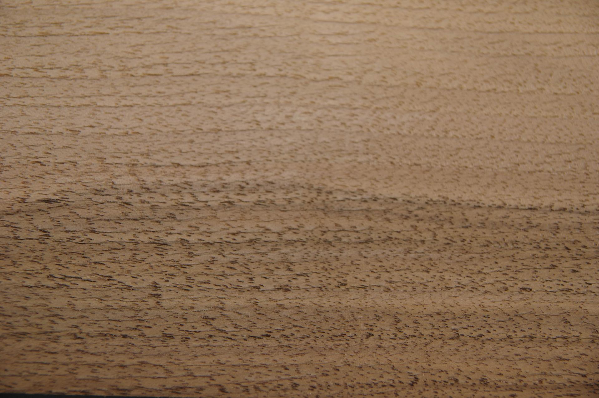 European Walnut, - veneer (1,4mm) - 0,97m² (12pcs. x 85cm x 9,5cm)