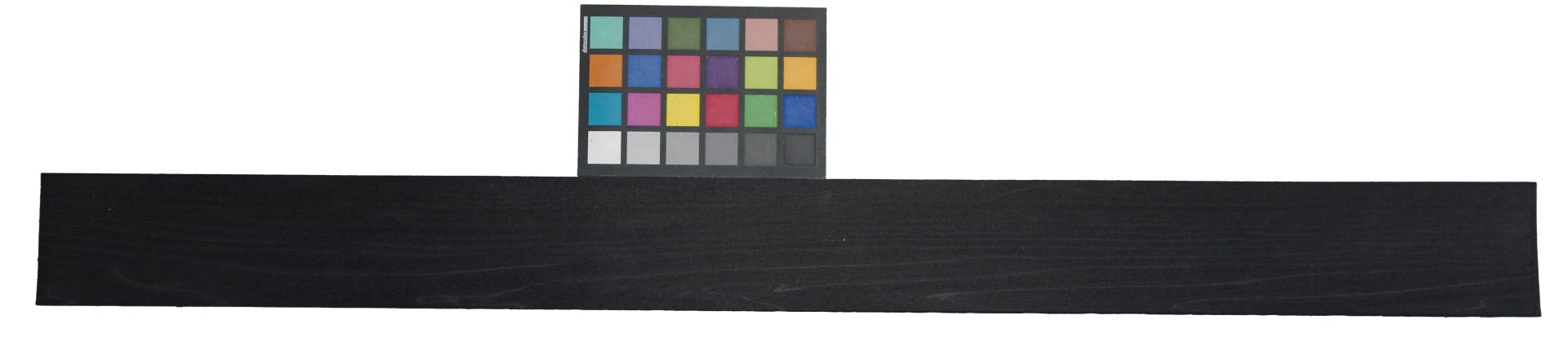Tulipier, schwarz gefärbtes -Furnier (0,6mm) - 0,94m² (8Stk. x 117cm x 10cm)