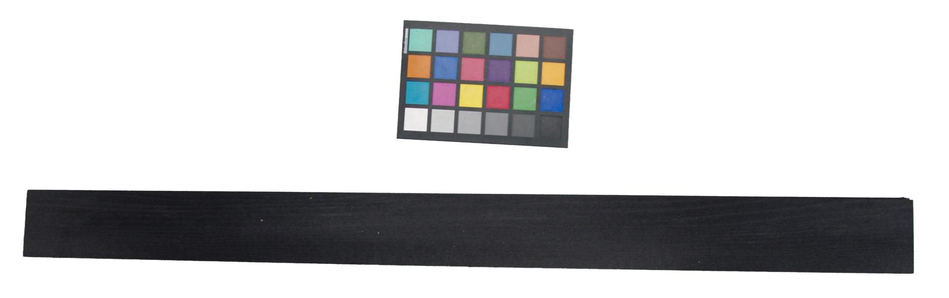 Tulipier, schwarz gefärbtes -Furnier (0,6mm) - 1,52m² (20Stk. x 101cm x 7,5cm)