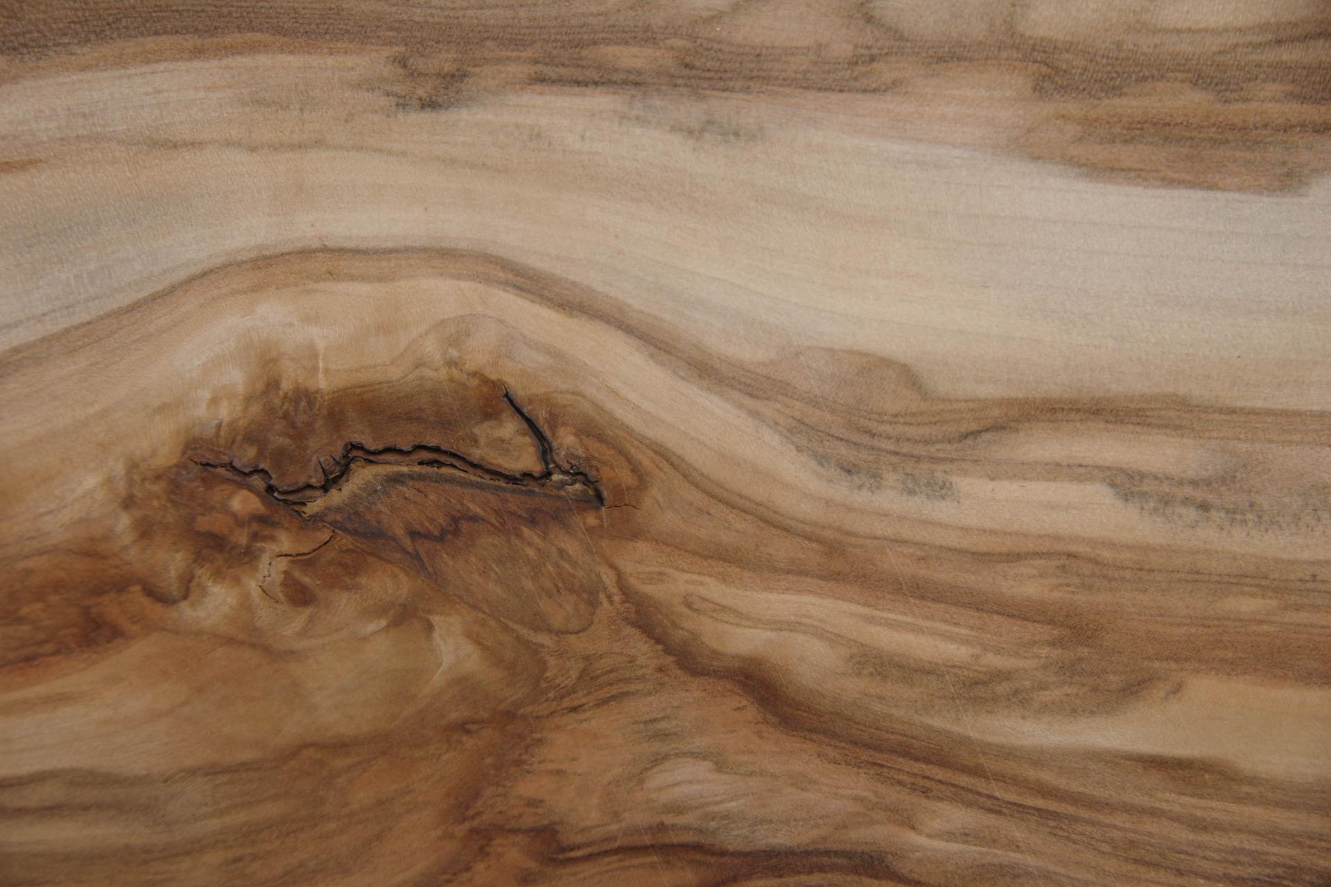 Satin Walnut, - veneer (0,6mm) - 8,22m² (22pcs. x 241cm x 15,5cm)