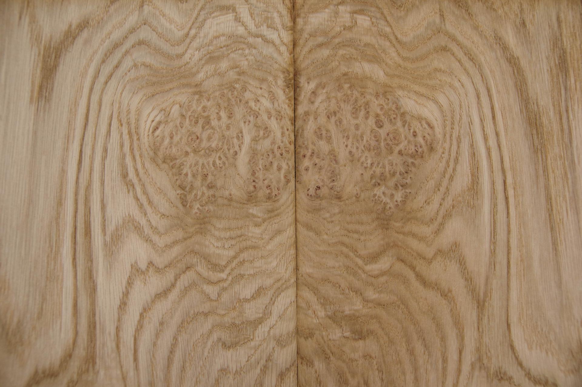 Eiche, Maser (Roseneiche) -Furnier (0,6mm) - 2,49m² (23Stk. x 47cm x 23cm)