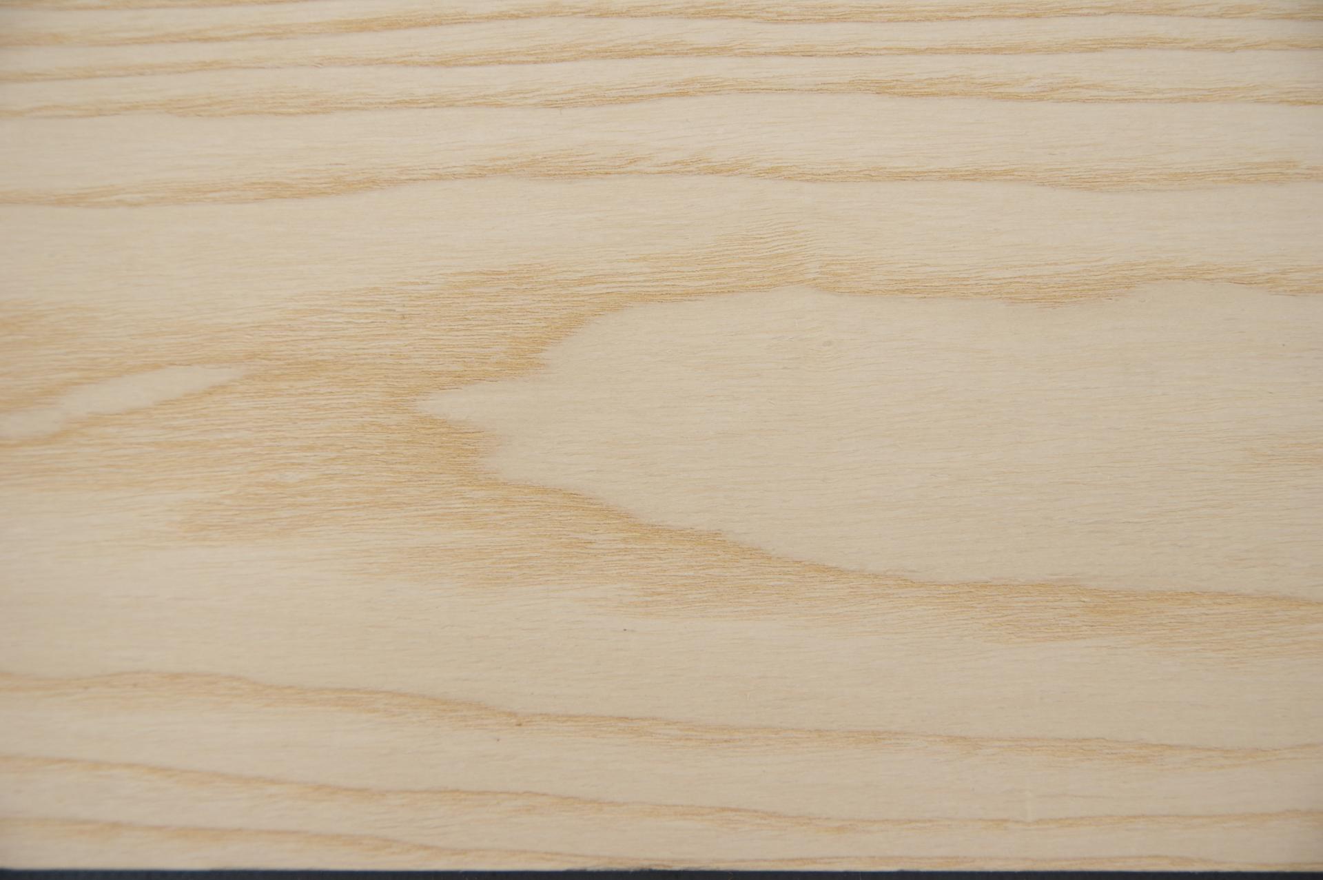 White Ash, - veneer (2,4mm) - 0,83m² (7pcs. x 66cm x 18cm)