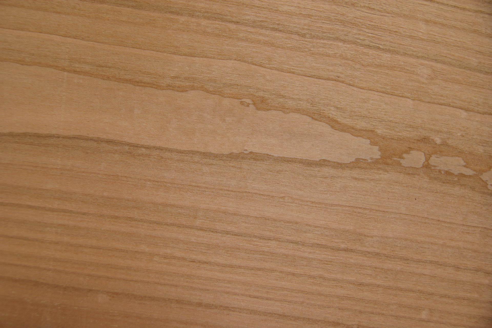 European Cherry, - veneer (0,6mm) - 1,96m² (21pcs. x 49cm x 19cm)
