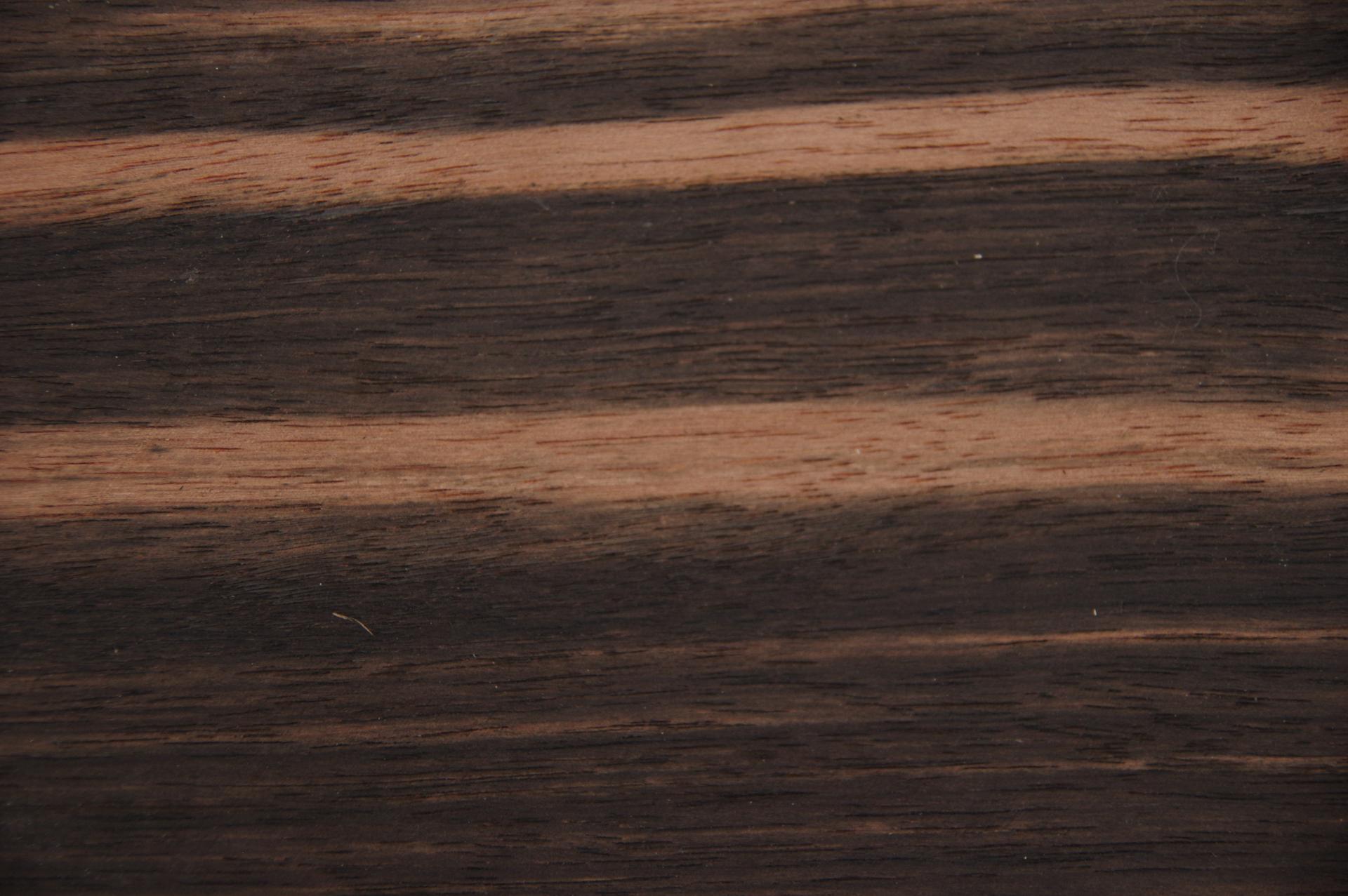 Makassar / Amara Ebenholz -Furnier (0,6mm) - 3m² (24Stk. x 96cm x 13cm)