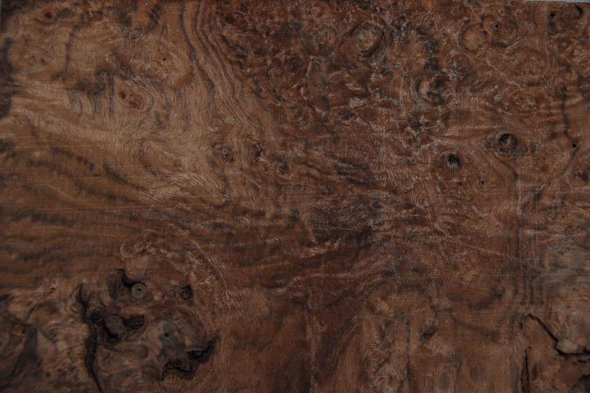Californian Walnut Burl, - veneer (1,5mm) - 0,96m² (11pcs. x 35cm x 25cm)