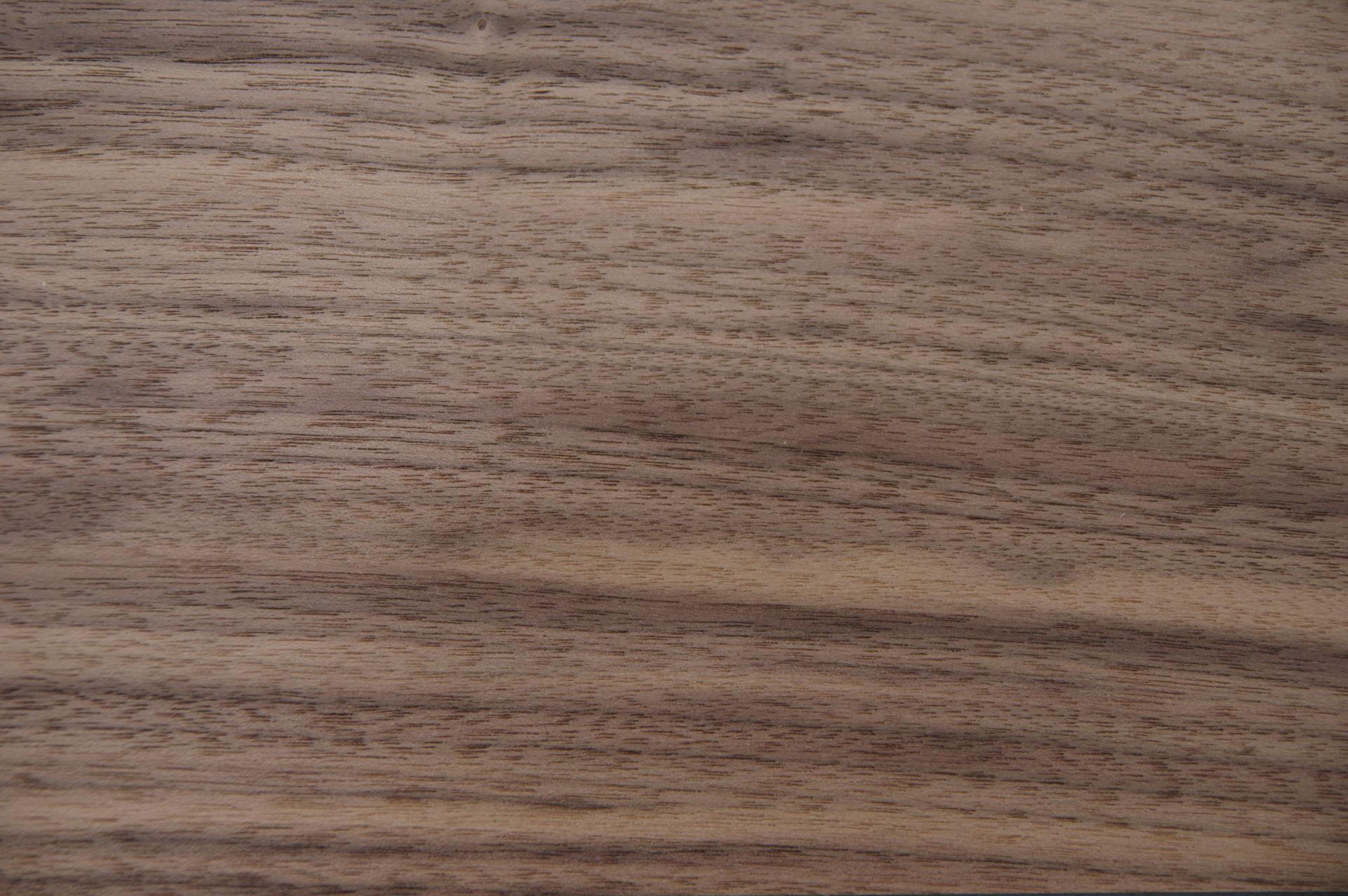 Nussbaum, amerikanischer -Furnier (0,6mm) - 5,29m² (28Stk. x 135cm x 14cm)