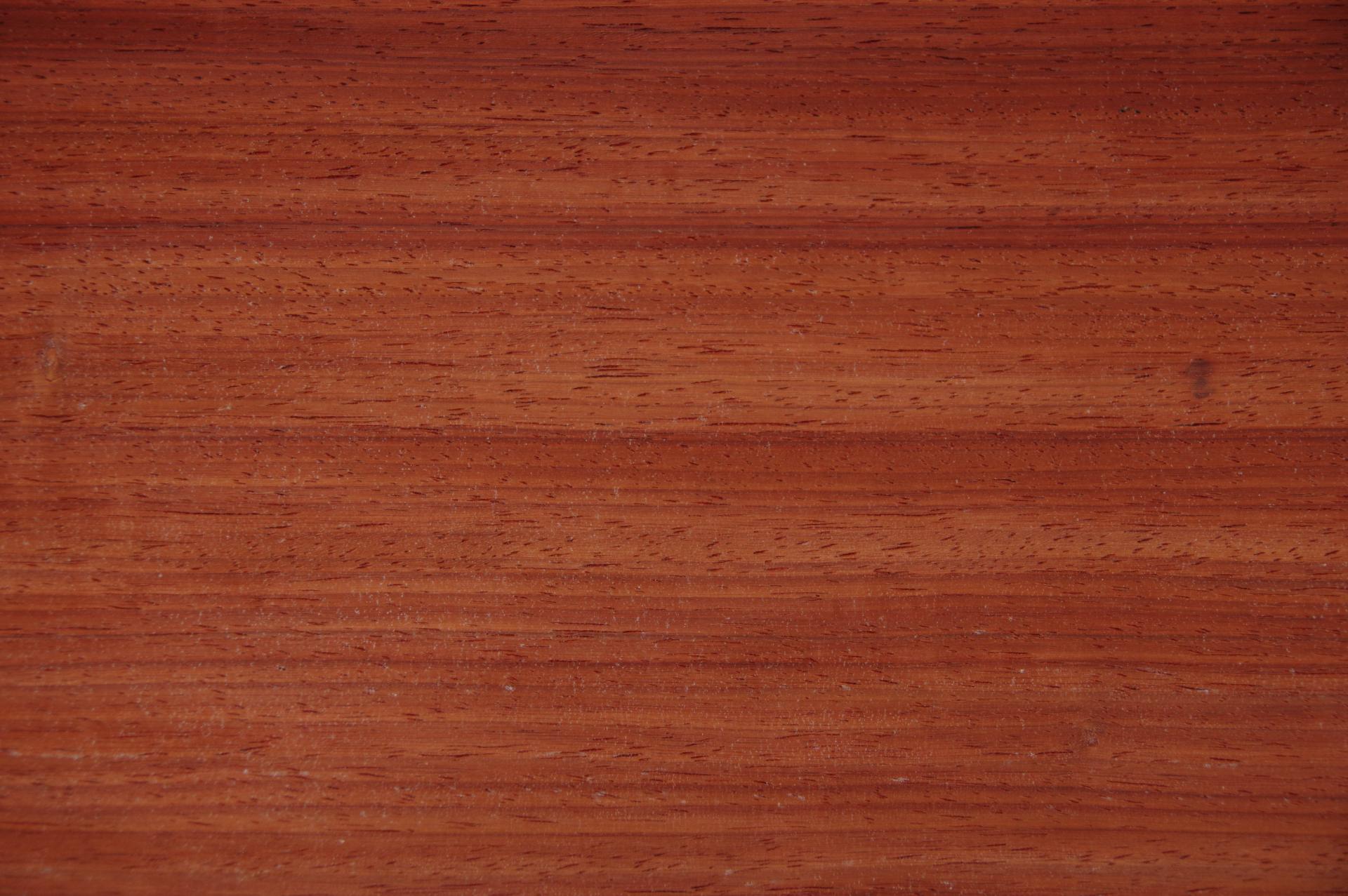 Padouk, - veneer (0,6mm) - 3,9m² (6pcs. x 271cm x 24cm)