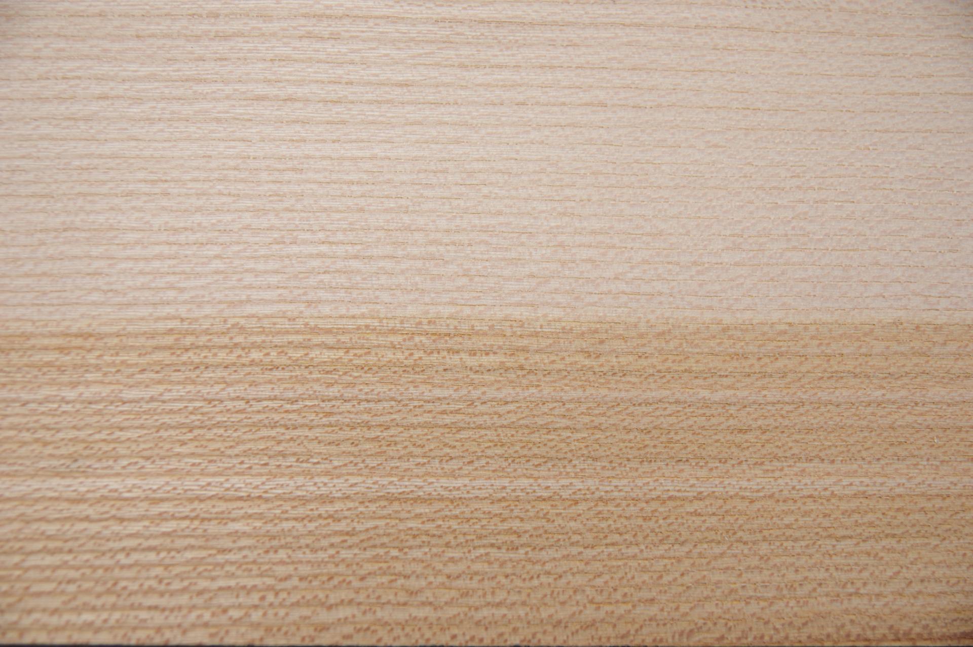 Rüster (Ulme) -Furnier (0,6mm) - 1,21m² (24Stk. x 42cm x 12cm)