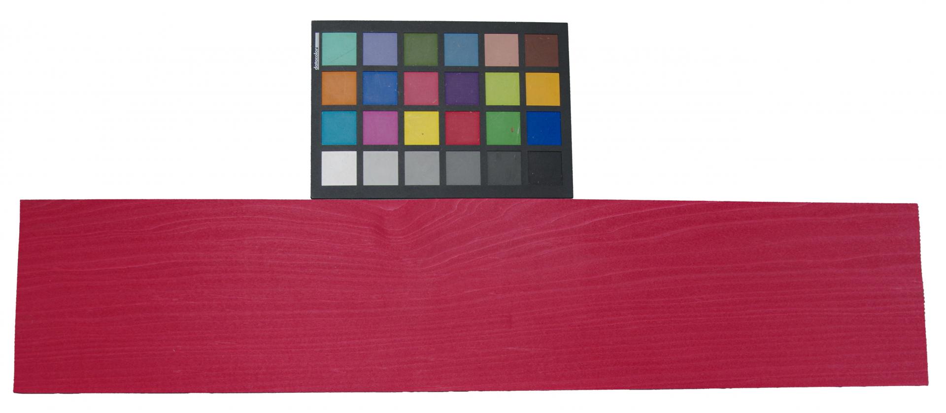 Tulipier, rot gefärbtes -Furnier (0,6mm) - 2,67m² (28Stk. x 68cm x 14cm)