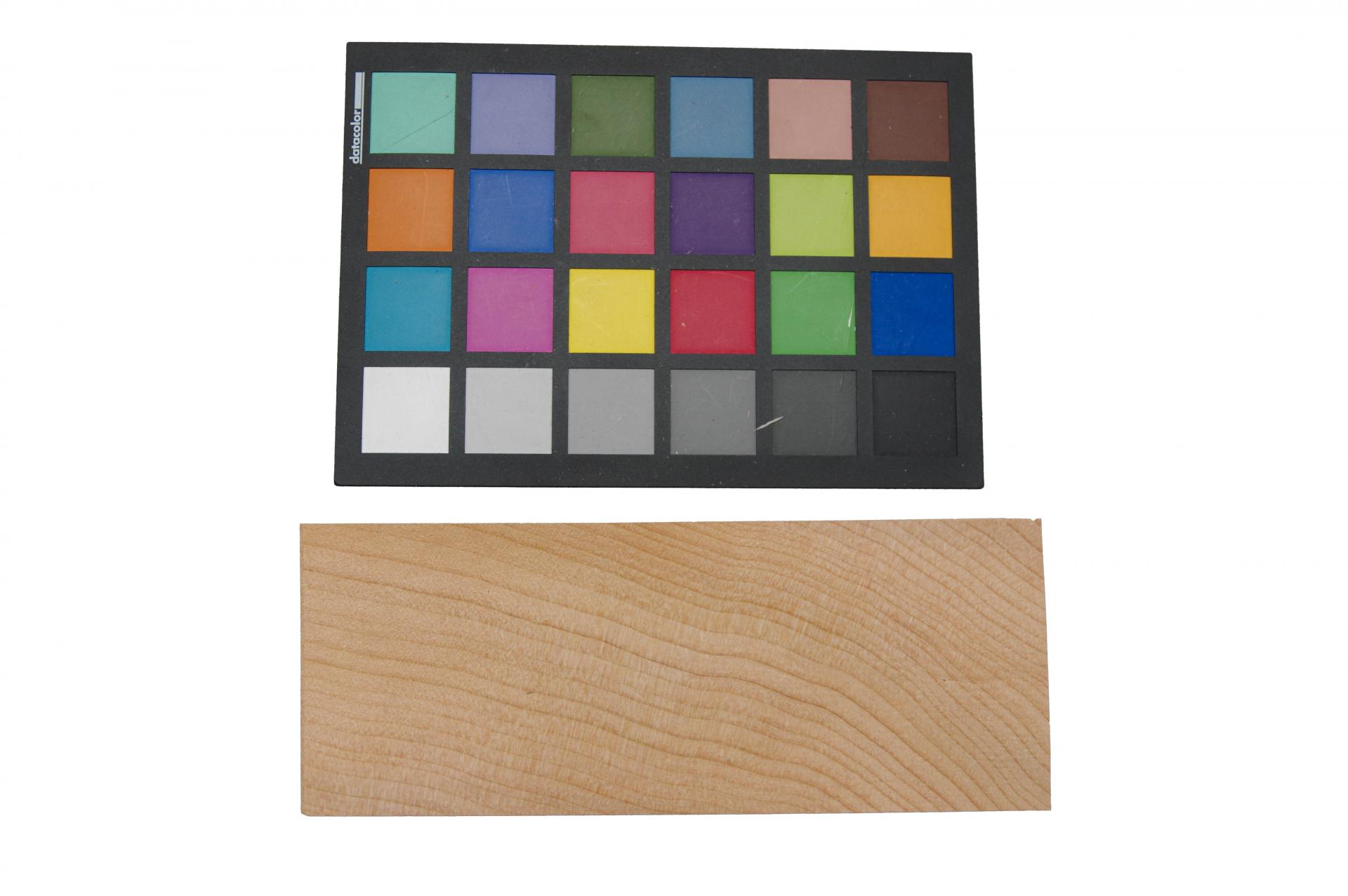 Cedar, - veneer (0,6mm) - 0,29m² (16pcs. x 21cm x 8,5cm)