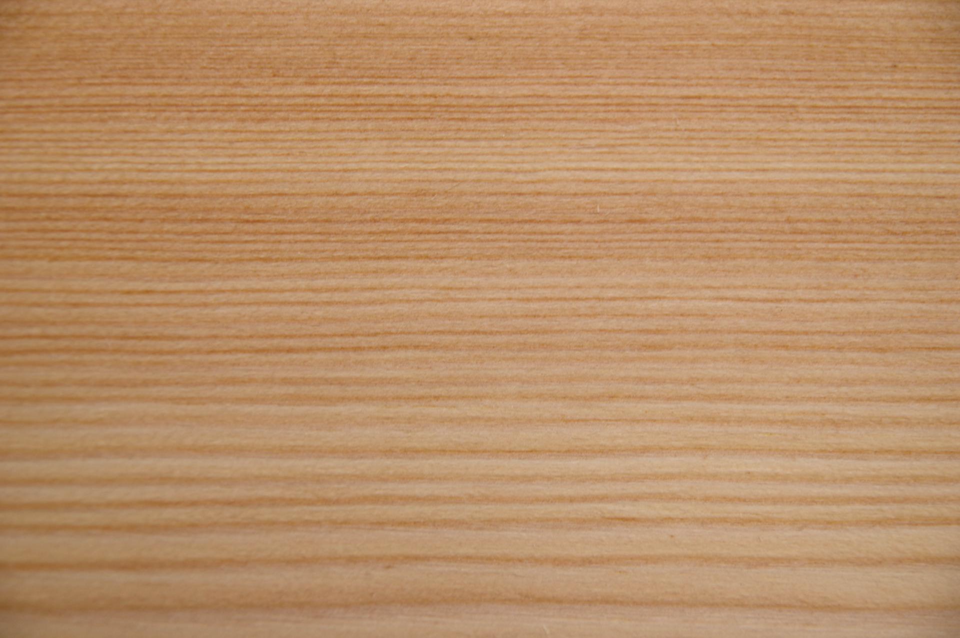 Larch, - veneer (1mm) - 2,75m² (22pcs. x 125cm x 10cm)