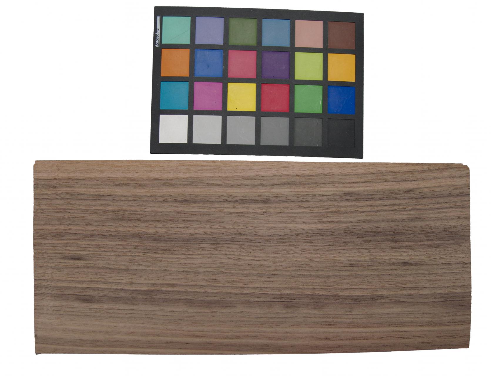 Nussbaum, amerikanischer -Furnier (0,6mm) - 2m² (32Stk. x 39cm x 16cm)