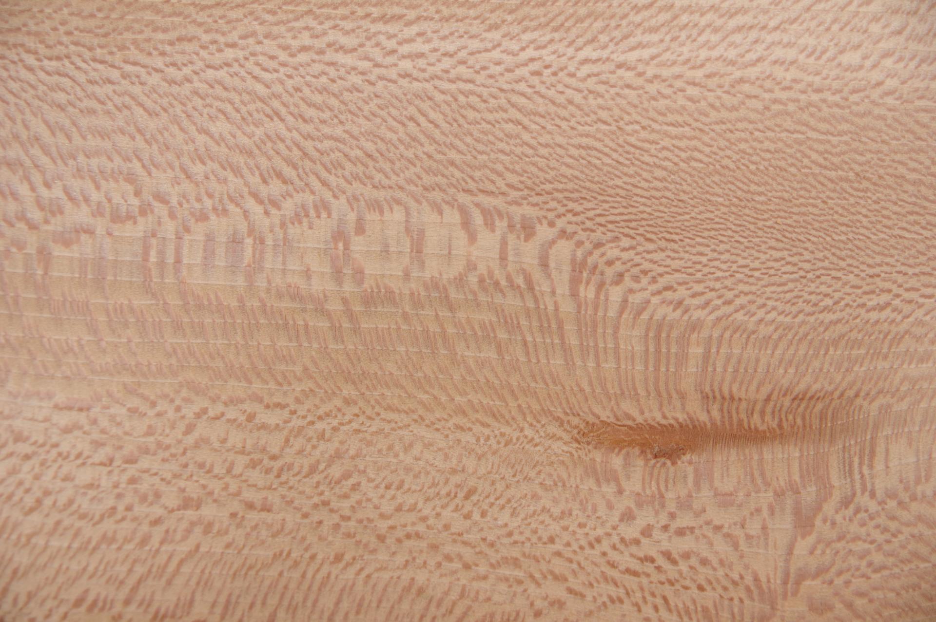 Platane -Furnier (0,6mm) - 2,55m² (16Stk. x 110cm x 14,5cm)