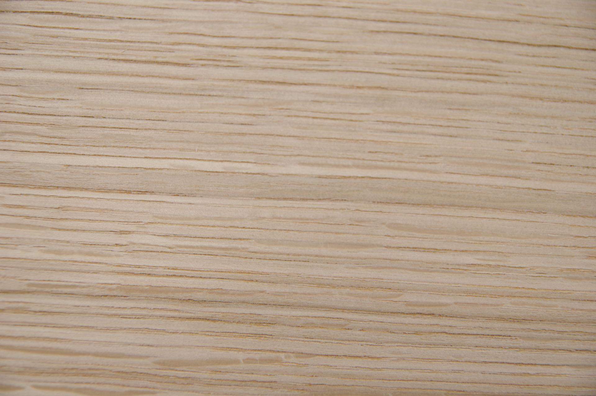 Eiche, europäische -Furnier (0,9mm) - 4,06m² (16Stk. x 282cm x 9cm)