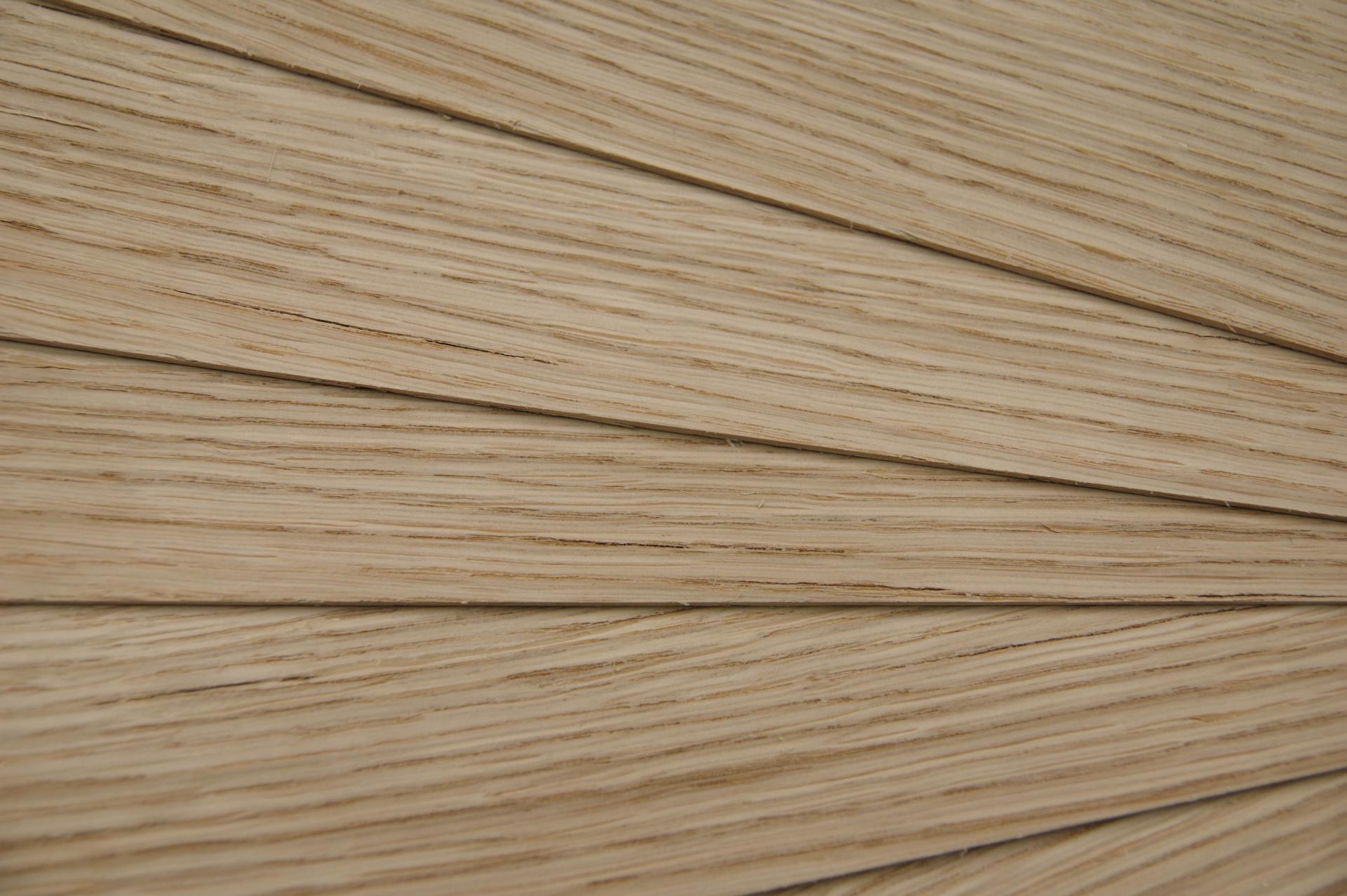 Eiche, europäische -Furnier (2,4mm) - 0,14m² (6Stk. x 33cm x 7cm)