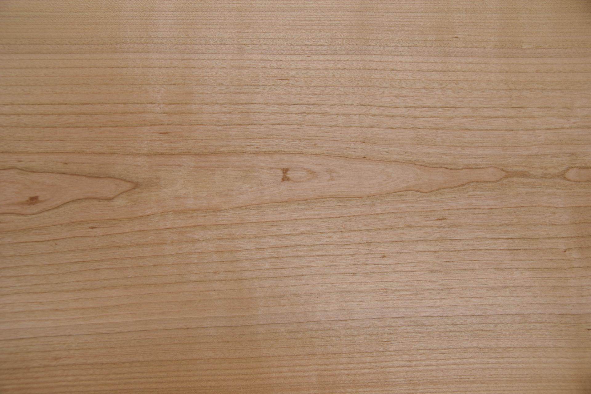 European Cherry, - veneer (0,6mm) - 5,53m² (32pcs. x 64cm x 27cm)