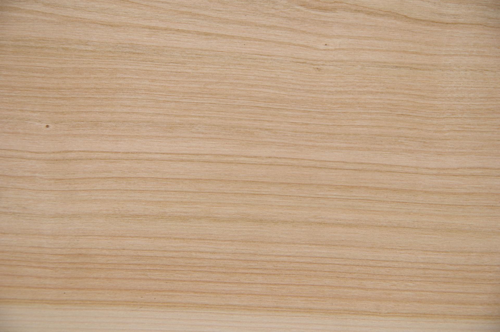 Kirschbaum, europäischer -Furnier (2,4mm) - 1,24m² (6Stk. x 115cm x 18cm)