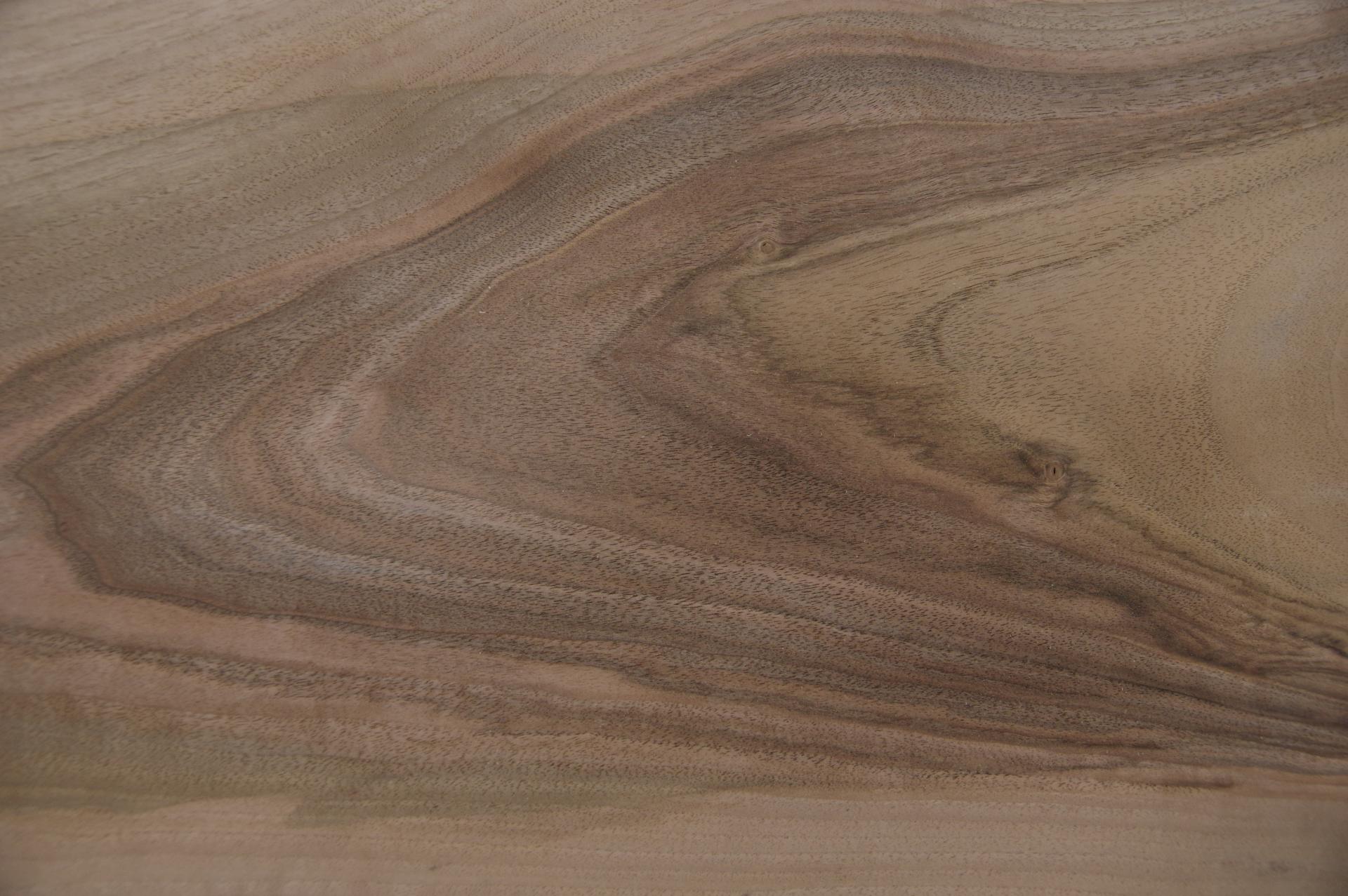 Nussbaum, europäischer -Furnier (0,9mm) - 12,48m² (30Stk. x 160cm x 26cm)