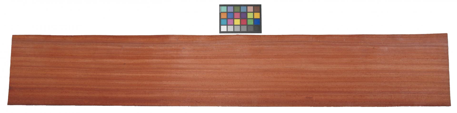 Padouk, - veneer (0,6mm) - 7,72m² (12pcs. x 201cm x 32cm)