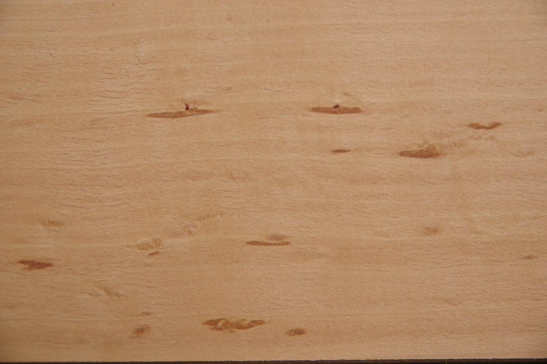 Swiss Pear, - veneer (0,6mm) - 4,1m² (22pcs. x 149cm x 12,5cm)