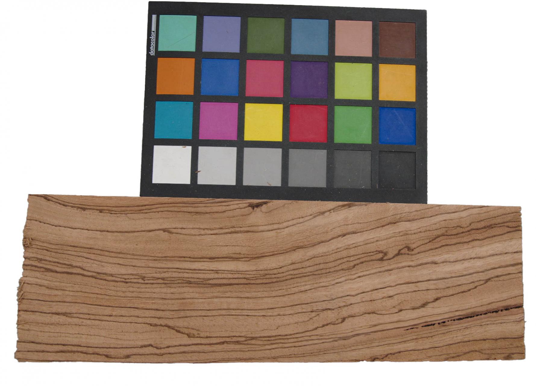 Zebrano -Furnier (0,6mm) - 0,77m² (24Stk. x 32cm x 10cm)