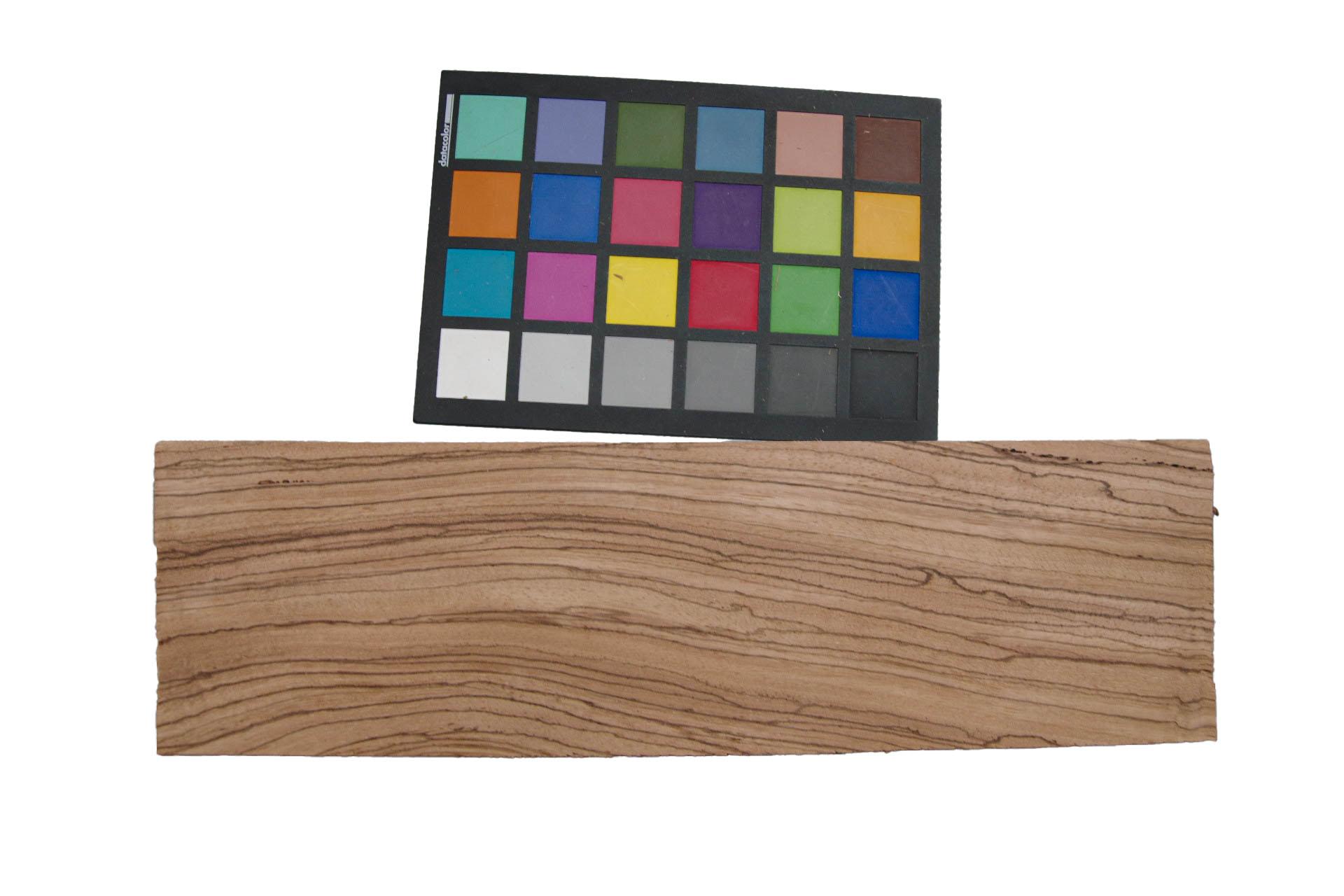 Zebrawood, - veneer (0,6mm) - 0,67m² (16pcs. x 38cm x 11cm)