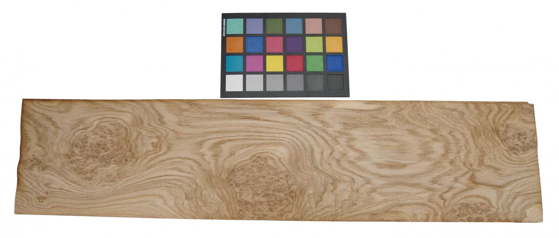Eiche, Maser (Roseneiche) -Furnier (0,6mm) - 3,01m² (23Stk. x 77cm x 17cm)