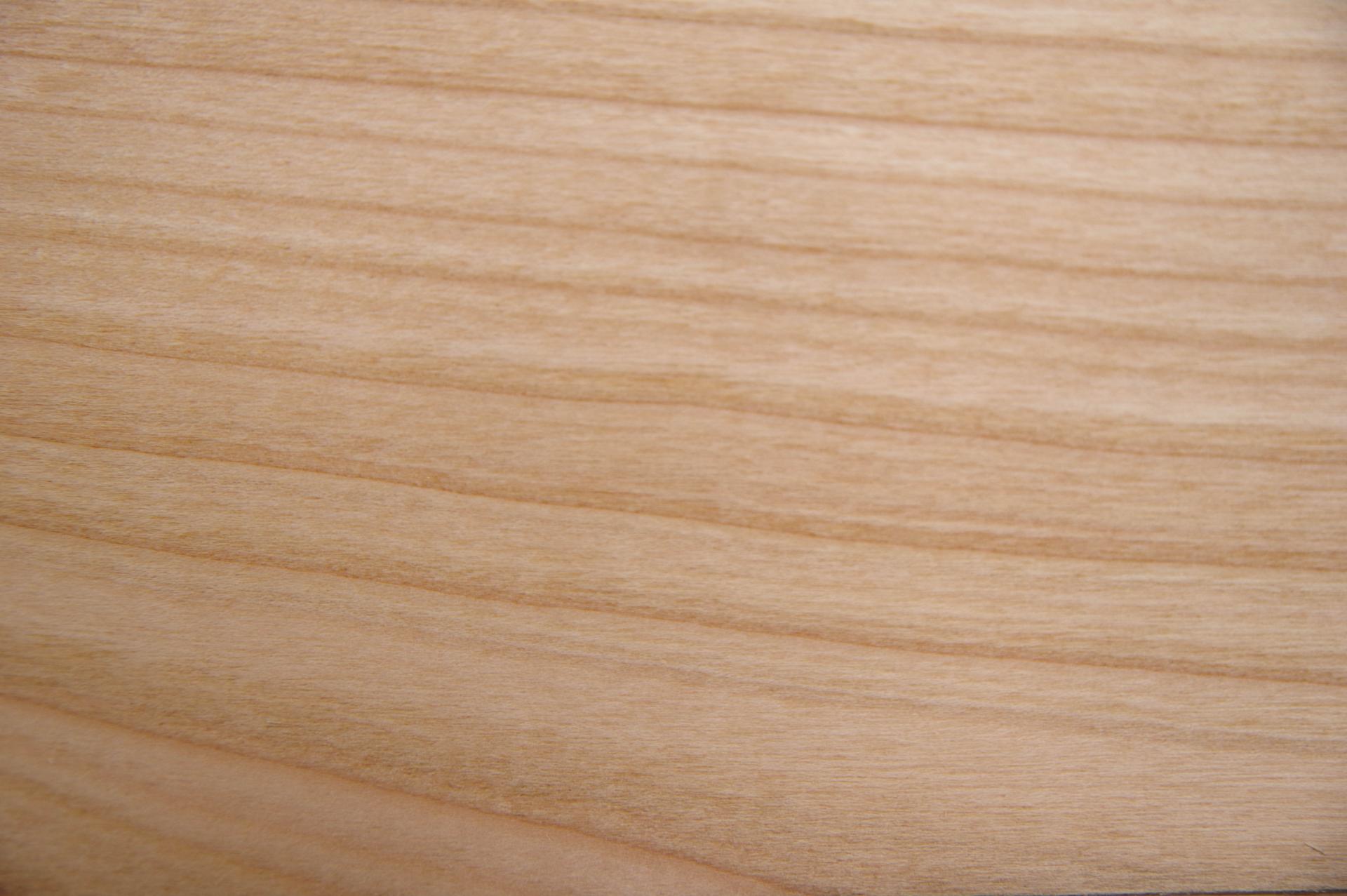 European Cherry, - veneer (0,9mm) - 0,44m² (16pcs. x 34cm x 8cm)