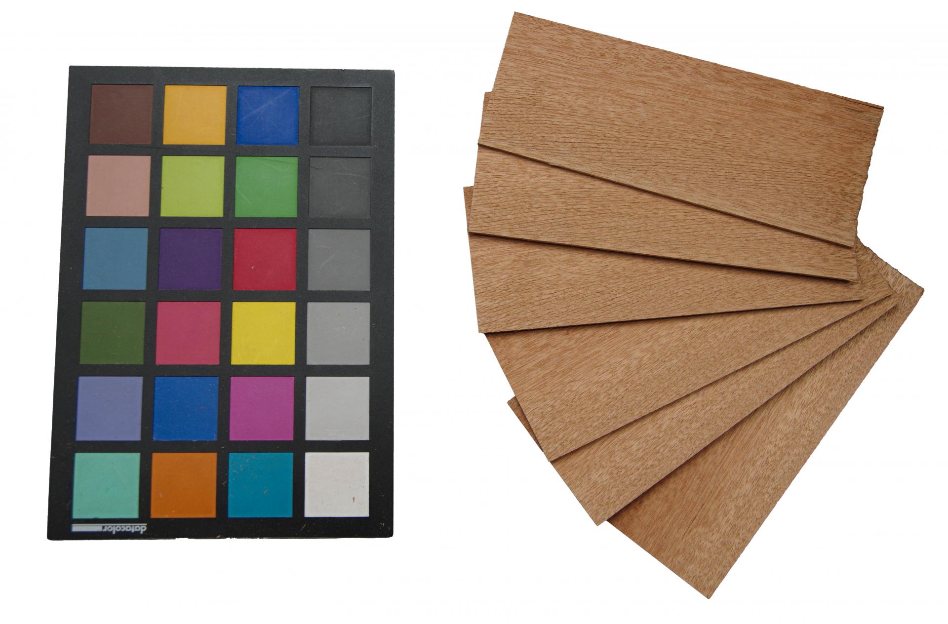 Mahagoni (Sapeli) -Furnier (2,4mm) - 0,06m² (6Stk. x 16cm x 6cm)