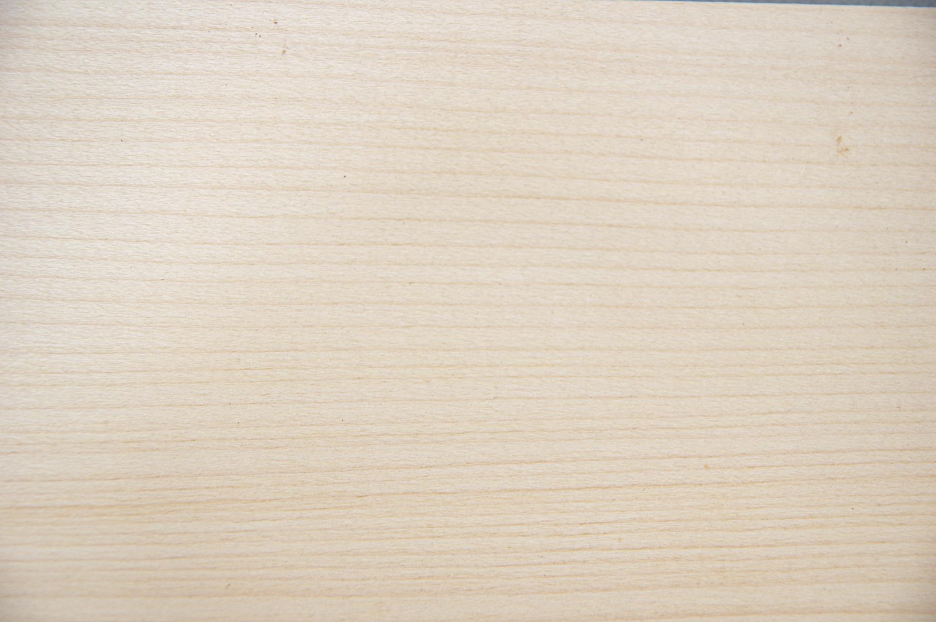 Ahorn, europäischer -Furnier (2,4mm) - 0,81m² (7Stk. x 116cm x 10cm)