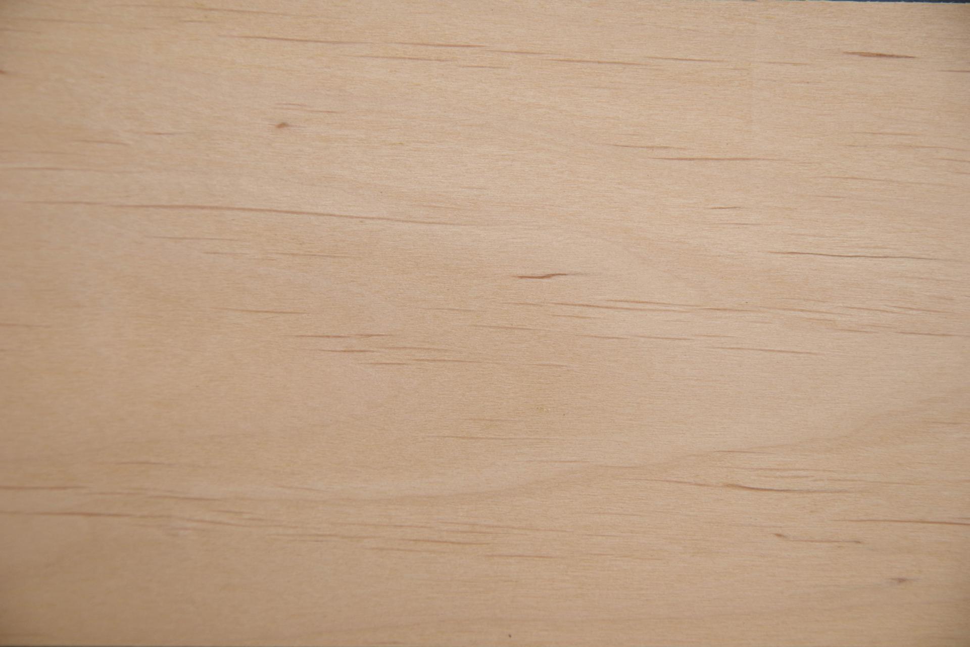 Alder, - veneer (0,6mm) - 2,62m² (24pcs. x 109cm x 10cm)
