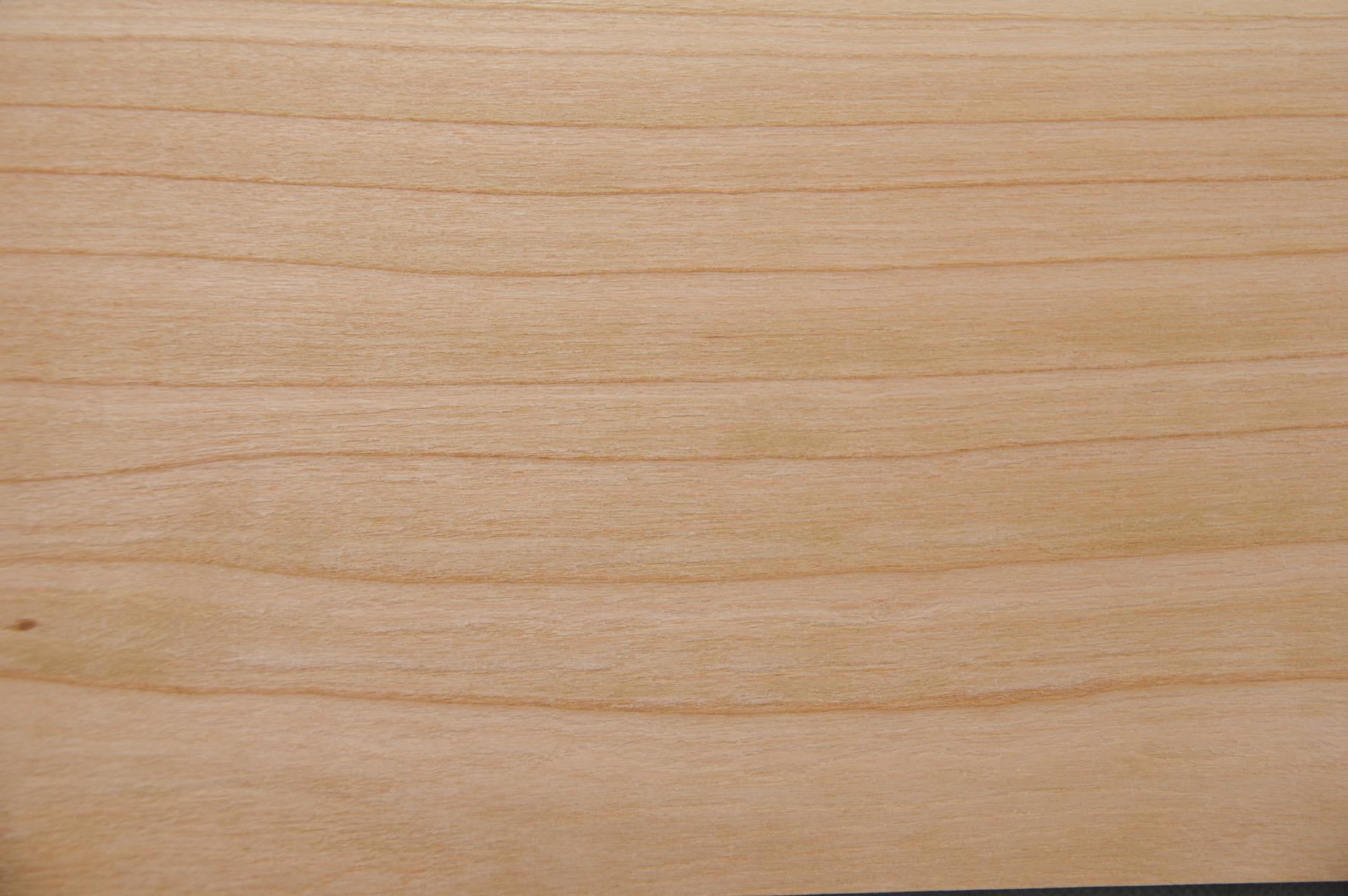 European Cherry, - veneer (2,4mm) - 1,39m² (6pcs. x 116cm x 20cm)