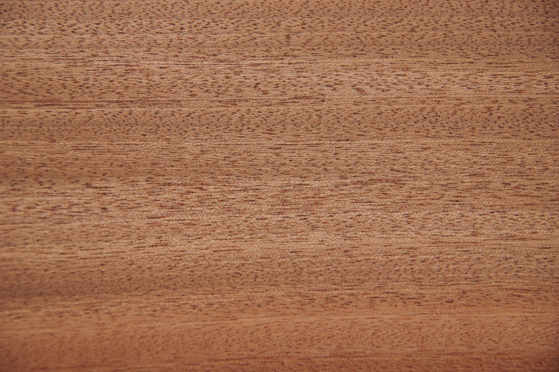 Mahagoni Sapeli -Furnier (0,6mm) - 2,24m² (18Stk. x 108cm x 11,5cm)