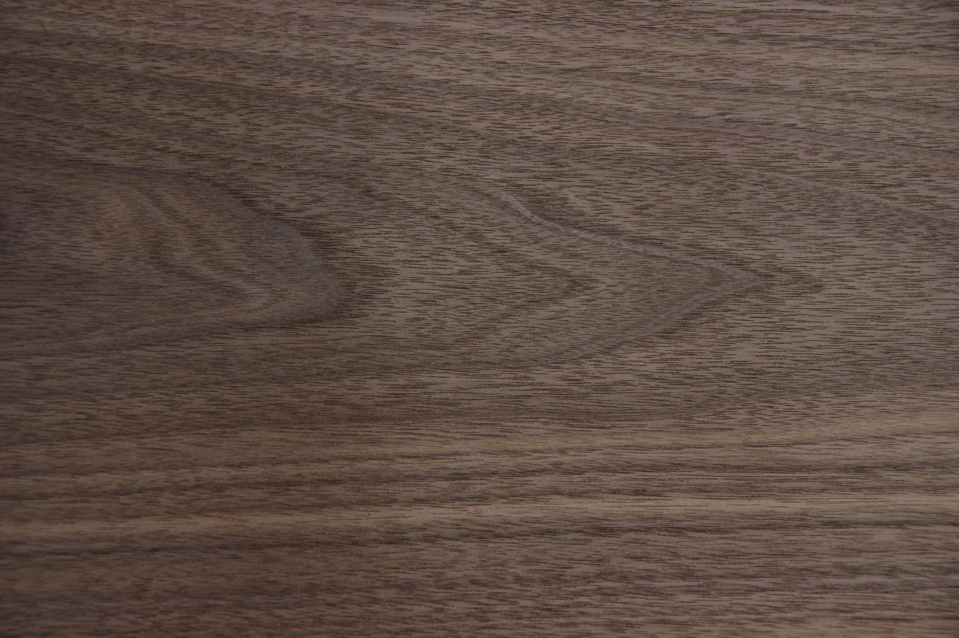 Nussbaum, amerikanischer -Furnier (0,6mm) - 8,58m² (16Stk. x 290cm x 18,5cm)