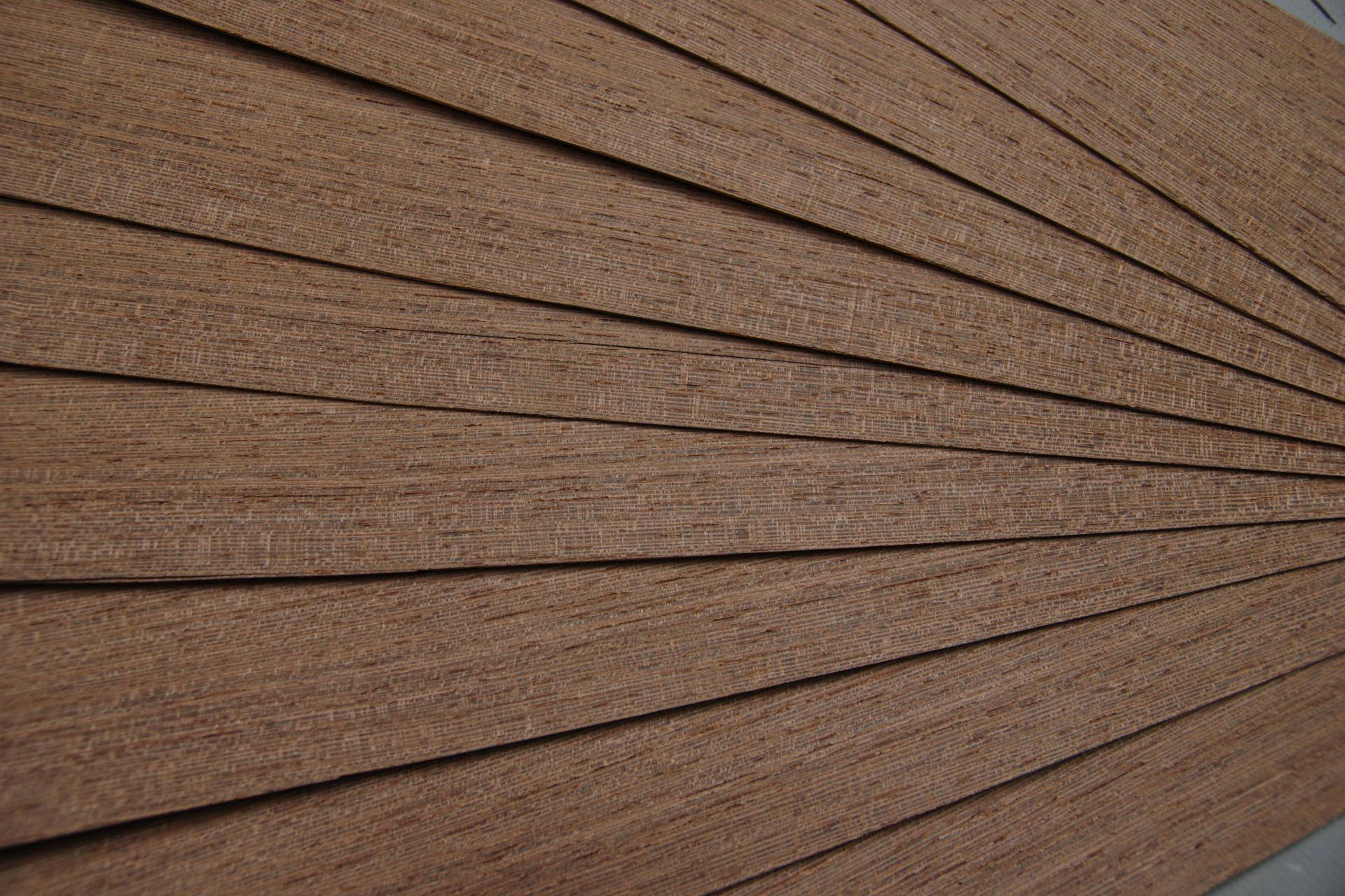 Wenge, - veneer (1,4mm) - 0,23m² (9pcs. x 43cm x 6cm)