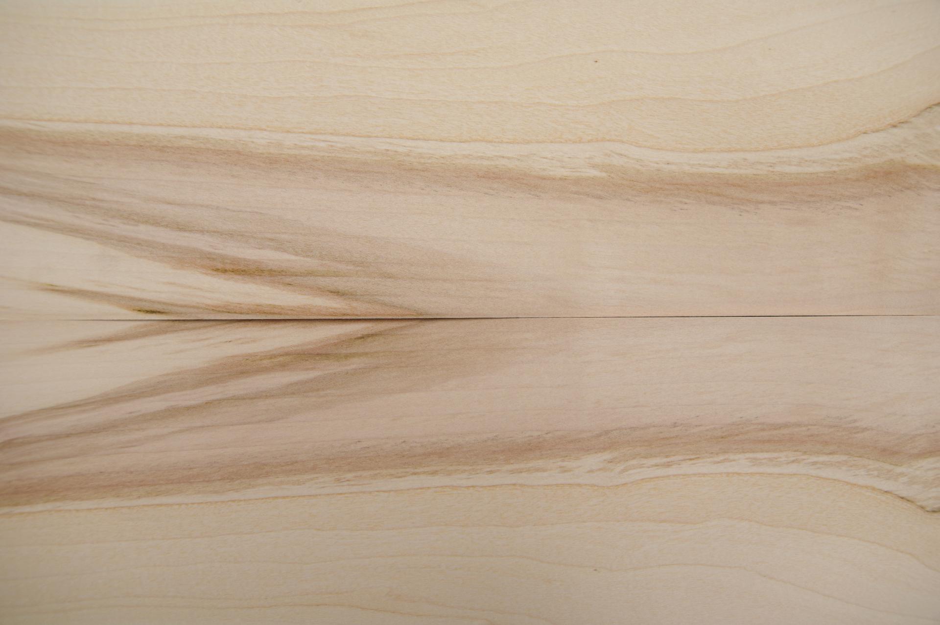 Sycamore with Heart, - veneer (0,6mm) - 7,12m² (40pcs. x 178cm x 10cm)