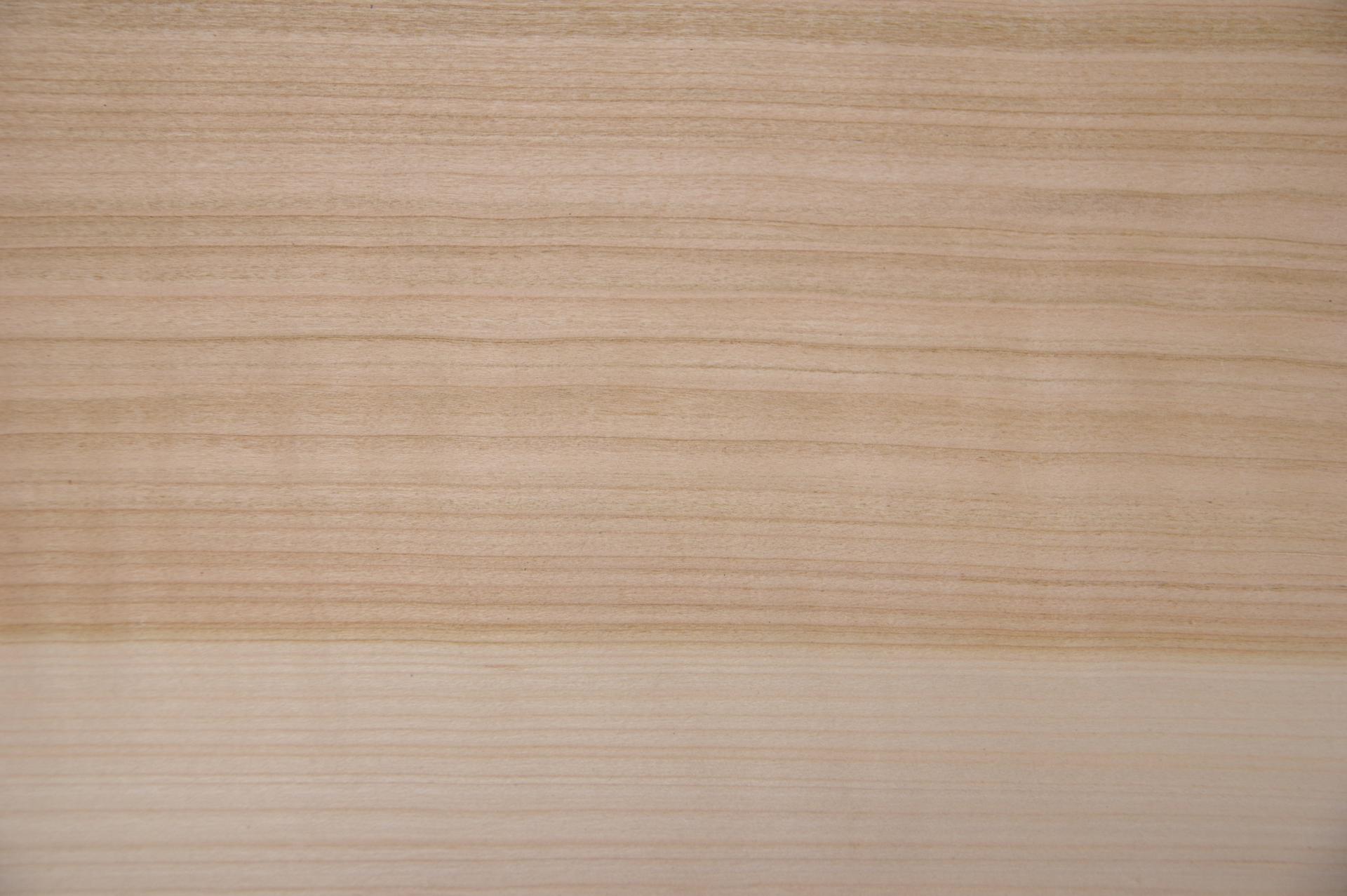 European Cherry, - veneer (2,4mm) - 0,92m² (5pcs. x 92cm x 20cm)