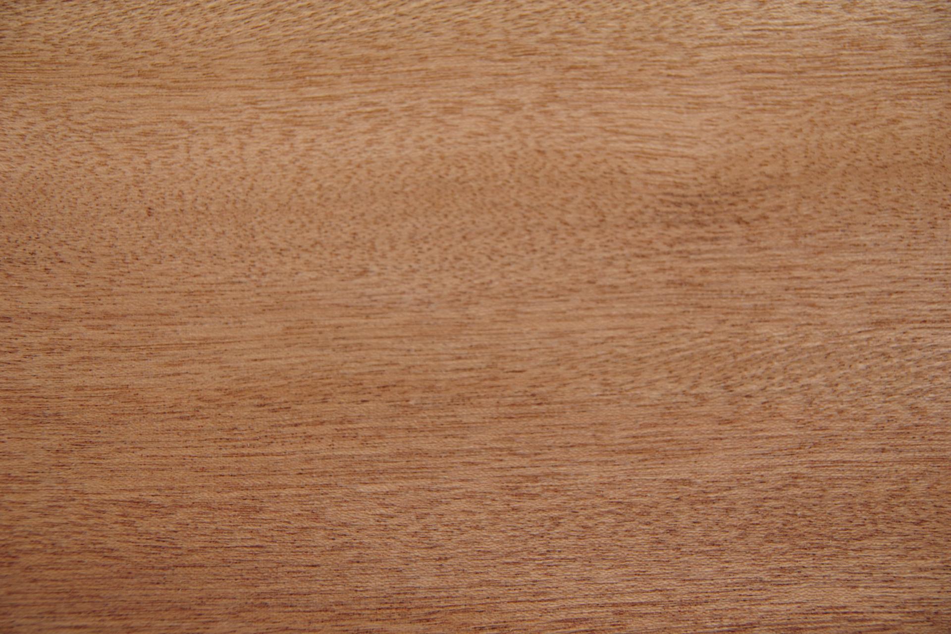 Mahogany Sapeli, - veneer (2,4mm) - 0,6m² (6pcs. x 95cm x 10,5cm)