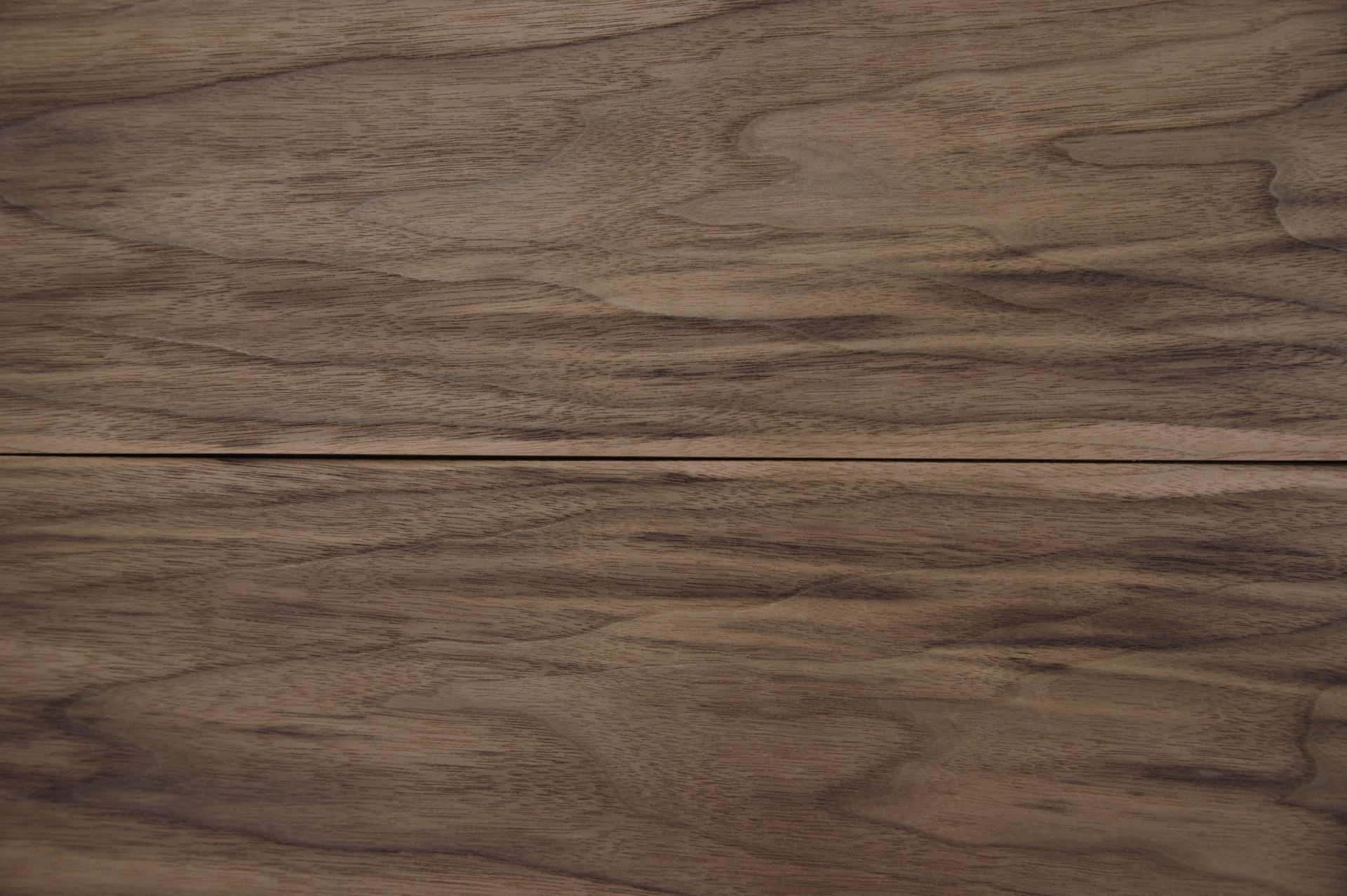 Nussbaum, amerikanischer -Furnier (0,6mm) - 7,28m² (32Stk. x 157cm x 14,5cm)