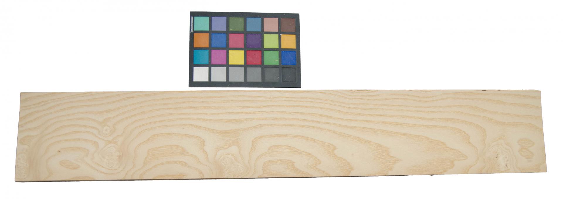Esche Maser, weiß -Furnier (0,6mm) - 1,53m² (11Stk. x 93cm x 15cm)