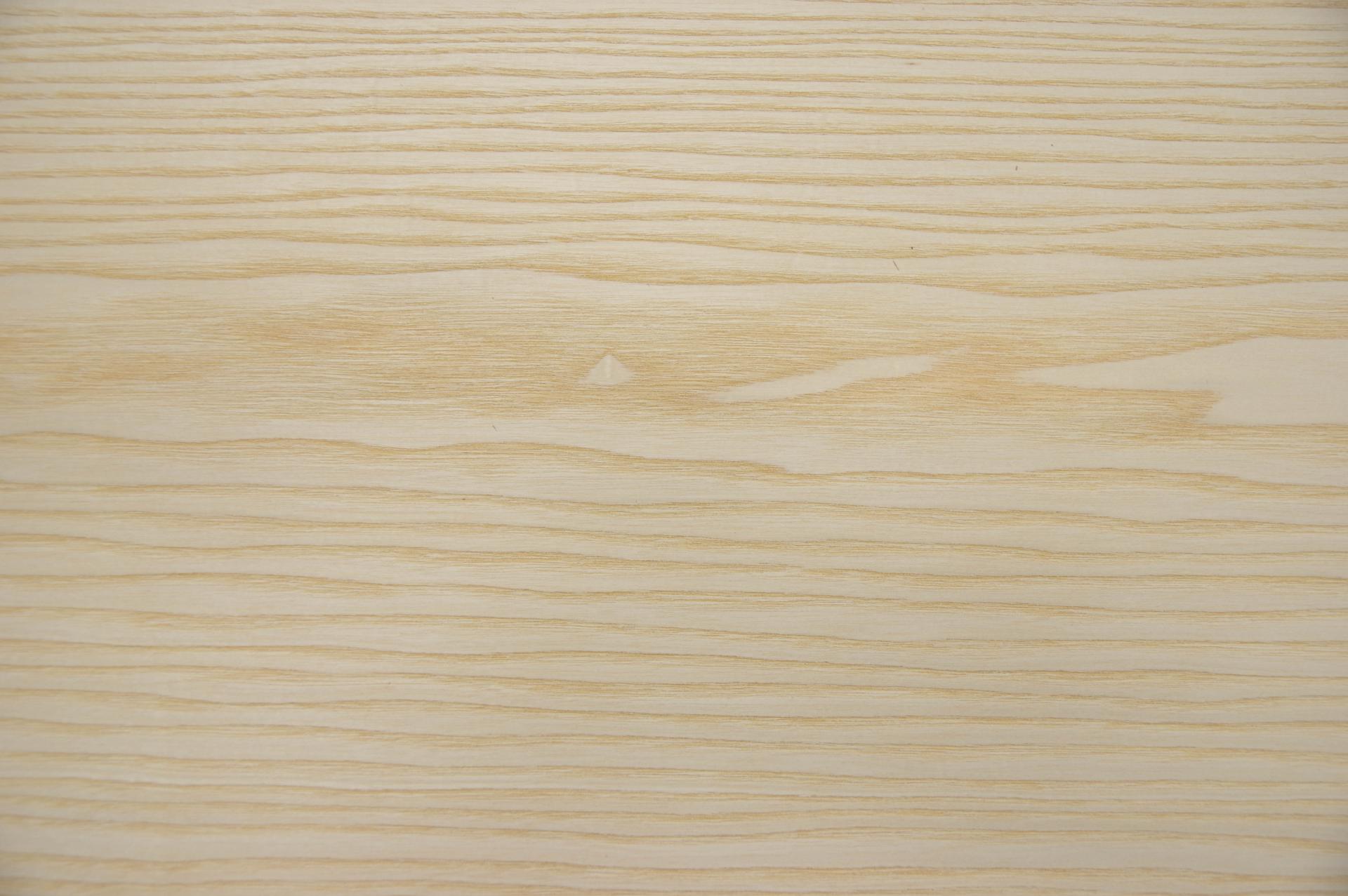 Esche, europäische -Furnier (0,6mm) - 14,68m² (23Stk. x 228cm x 28cm)
