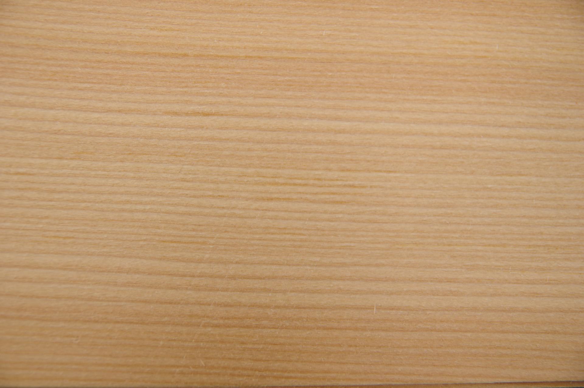 Larch, - veneer (0,8mm) - 0,37m² (17pcs. x 29cm x 7,5cm)