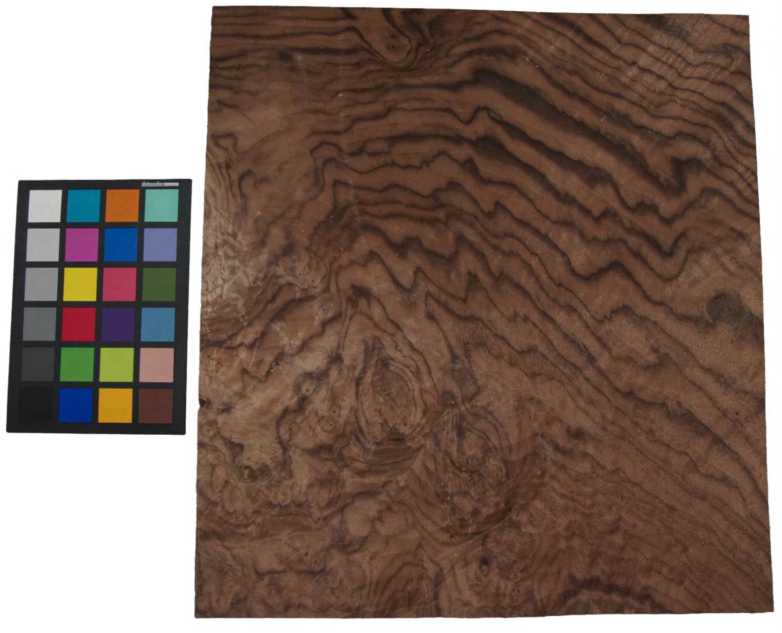Californian Walnut Burl, - veneer (1,8mm) - 1,32m² (7pcs. x 45cm x 42cm)