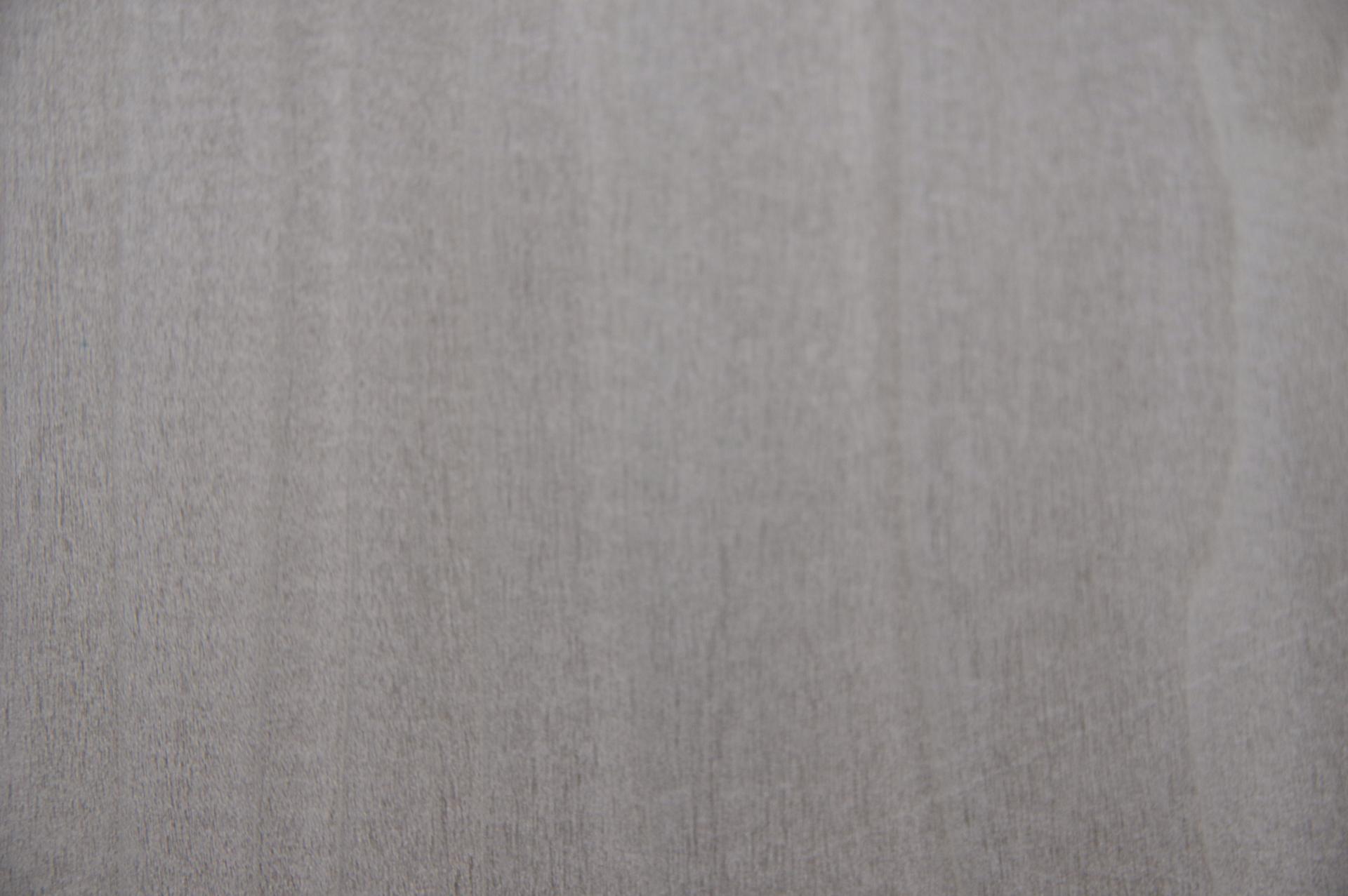 Tulipier, silber grau gefärbtes -Furnier (0,6mm) - 0,57m² (22Stk. x 9cm x 29cm)
