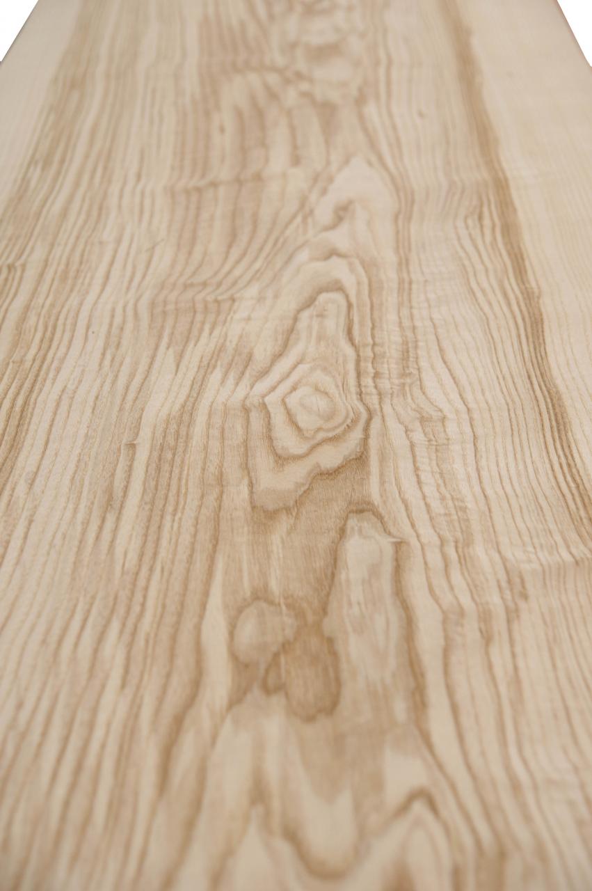Olive Ash, - veneer (0,6mm) - 45,93m² (24pcs. x 368cm x 52cm)