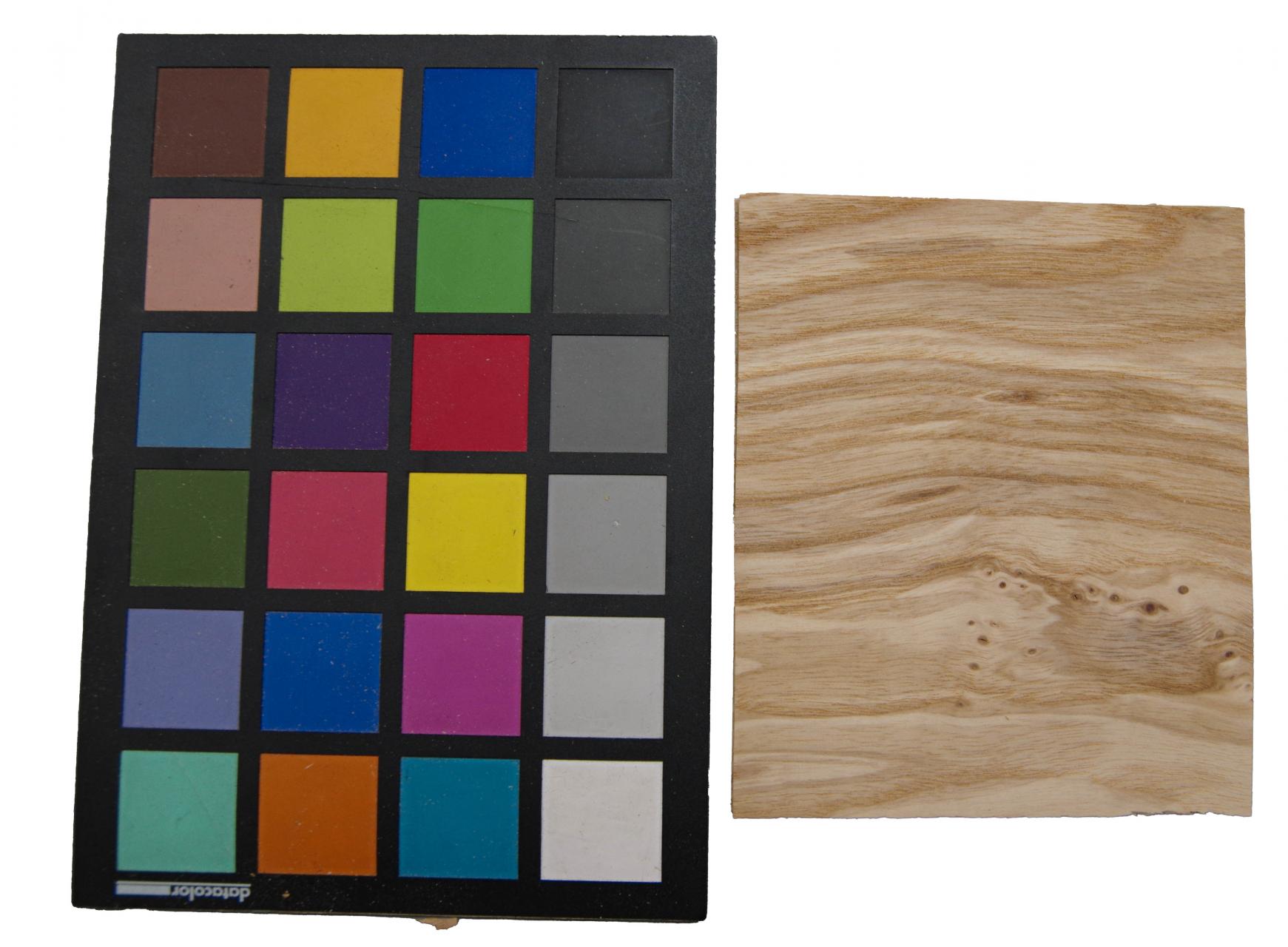Esche Maser; oliv -Furnier (0,6mm) - 0,1m² (7Stk. x 11cm x 13cm)